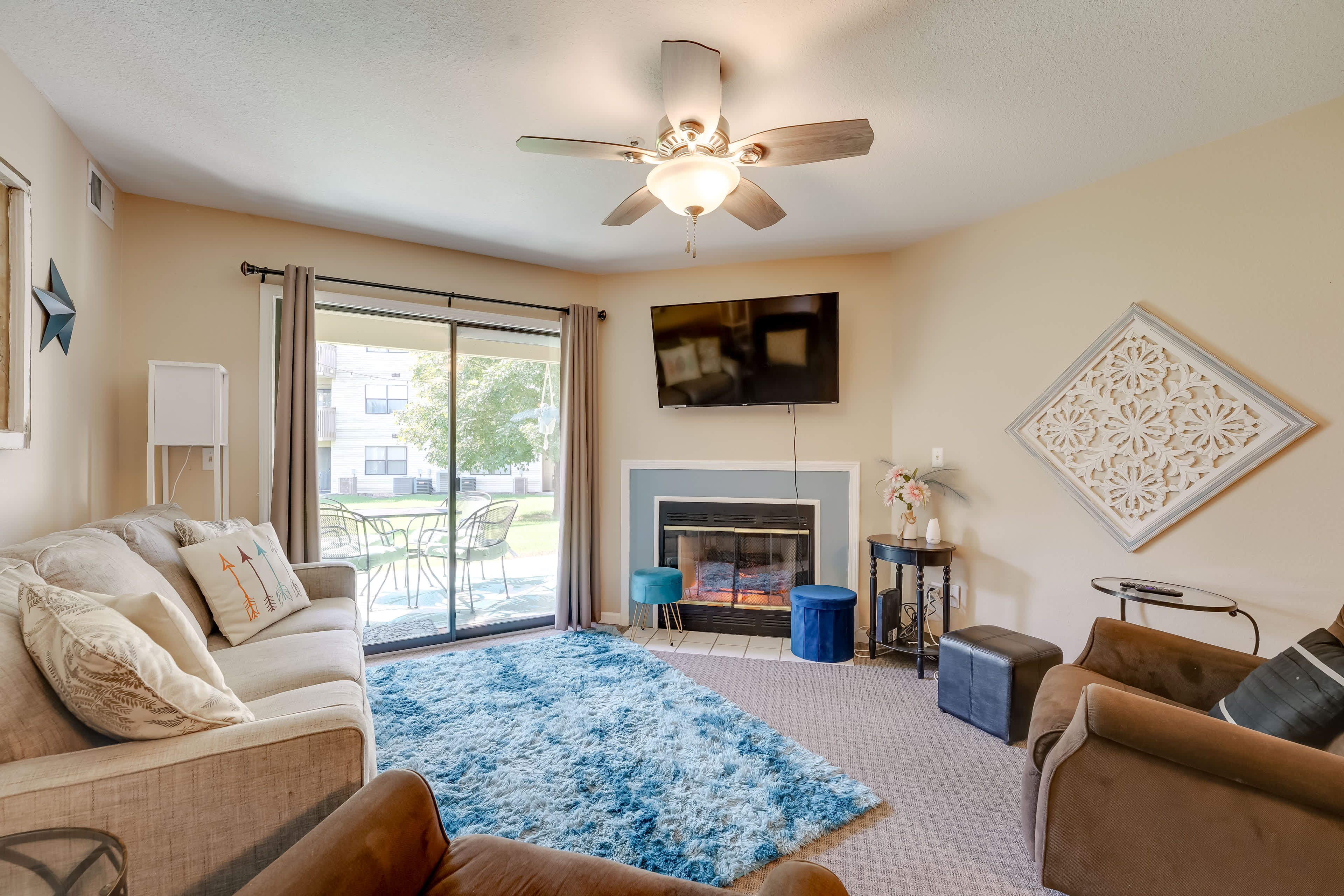 Branson Resort Condo by Lake w/ Pool! Evolve