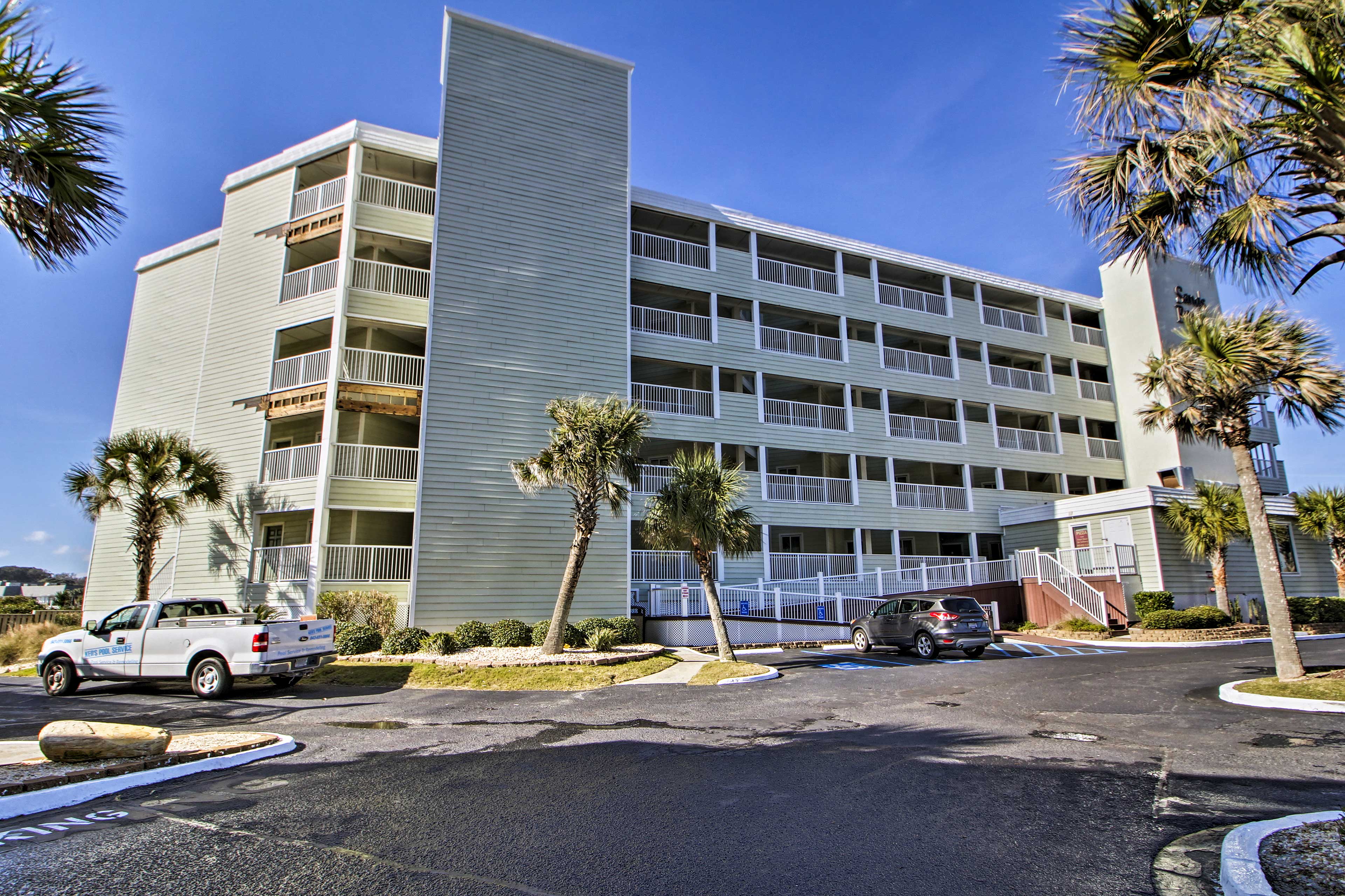 Myrtle Beach Oceanfront Condo with Resort Perks! Evolve