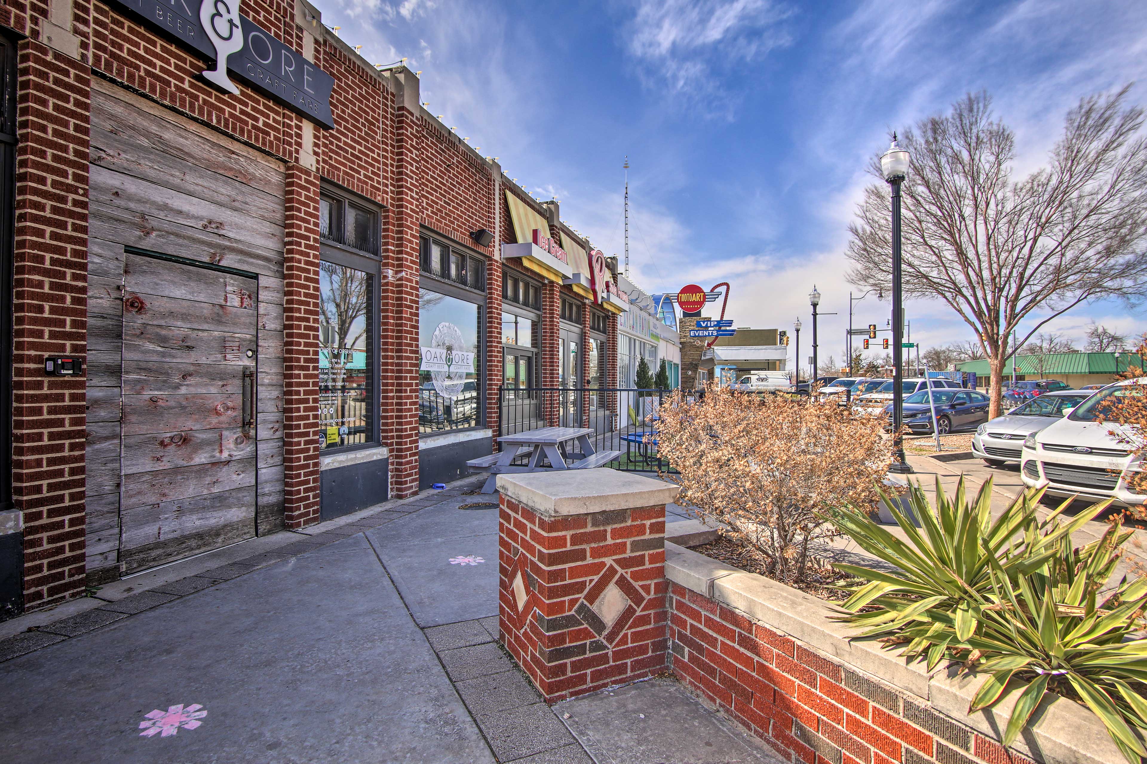 Modern OKC Retreat 0.5 Miles to Plaza District! Oklahoma City, OK