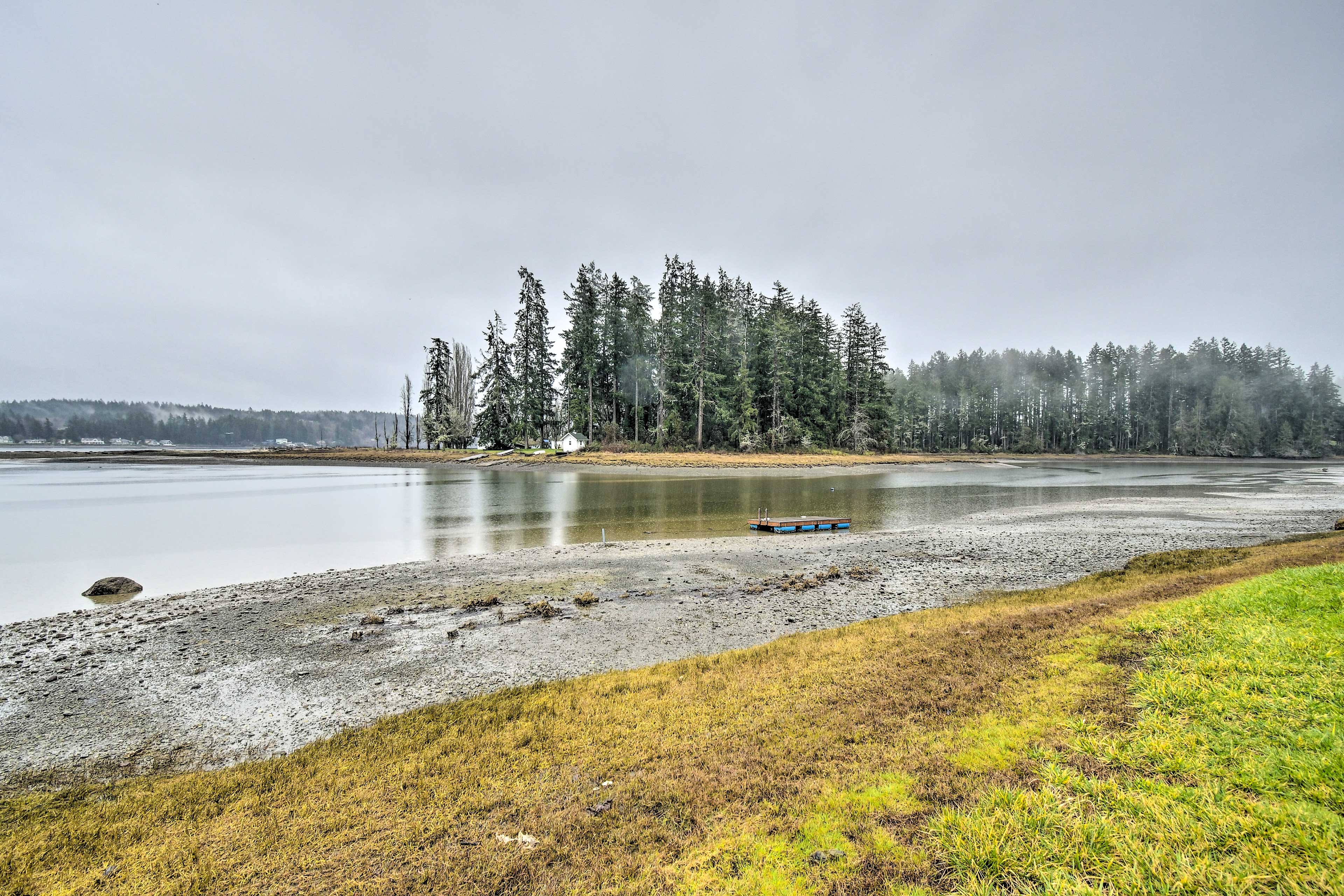 Cozy Getaway on North Bay Fish, Kayak & Swim! Allyn, WA Evolve