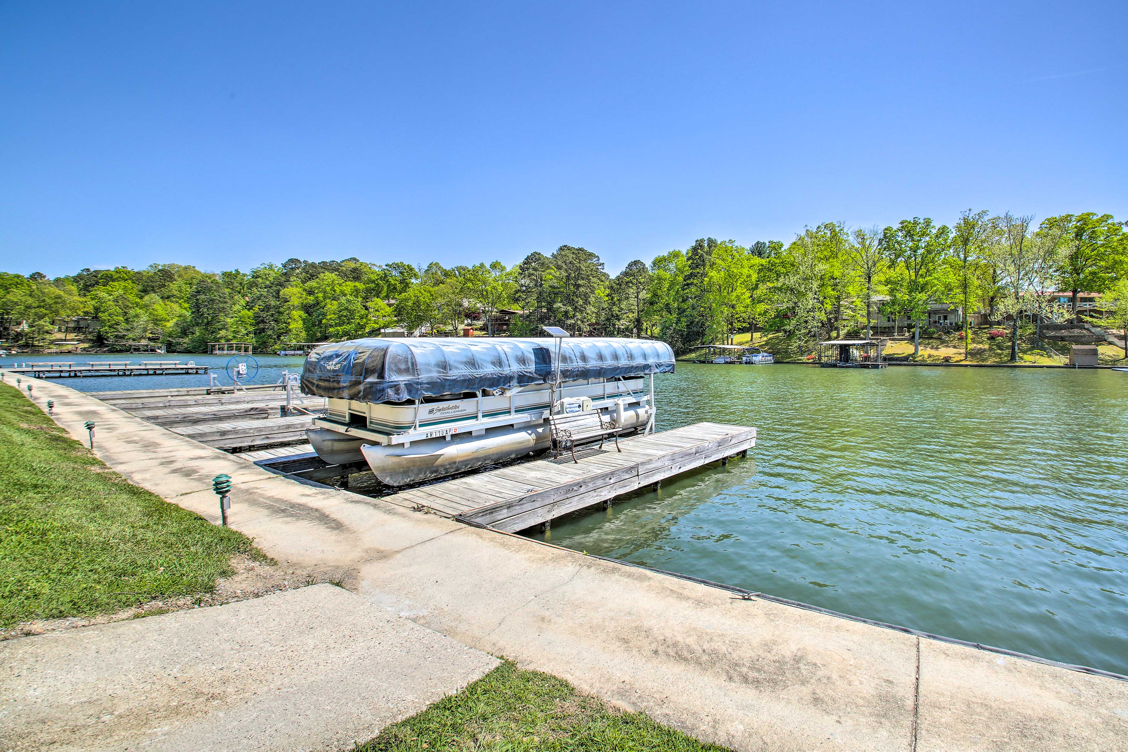 Hot Springs Condo on Lake Hamilton w/ Shared Dock! Evolve