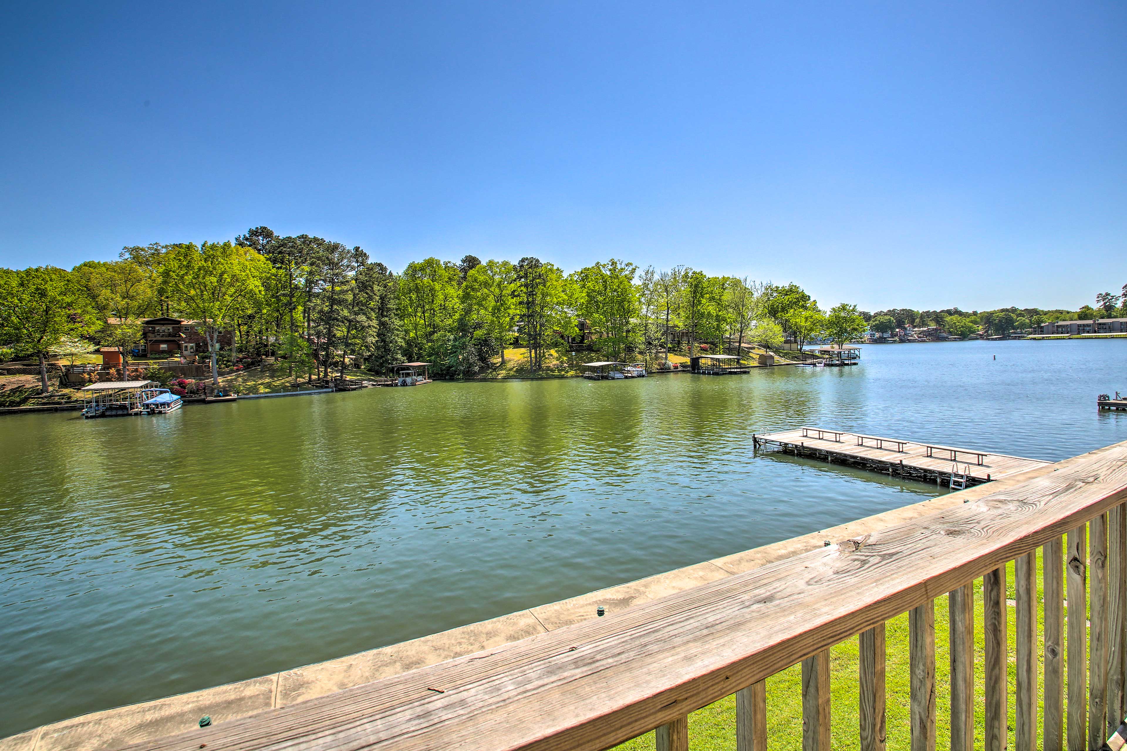 Hot Springs Condo on Lake Hamilton w/ Shared Dock! Evolve