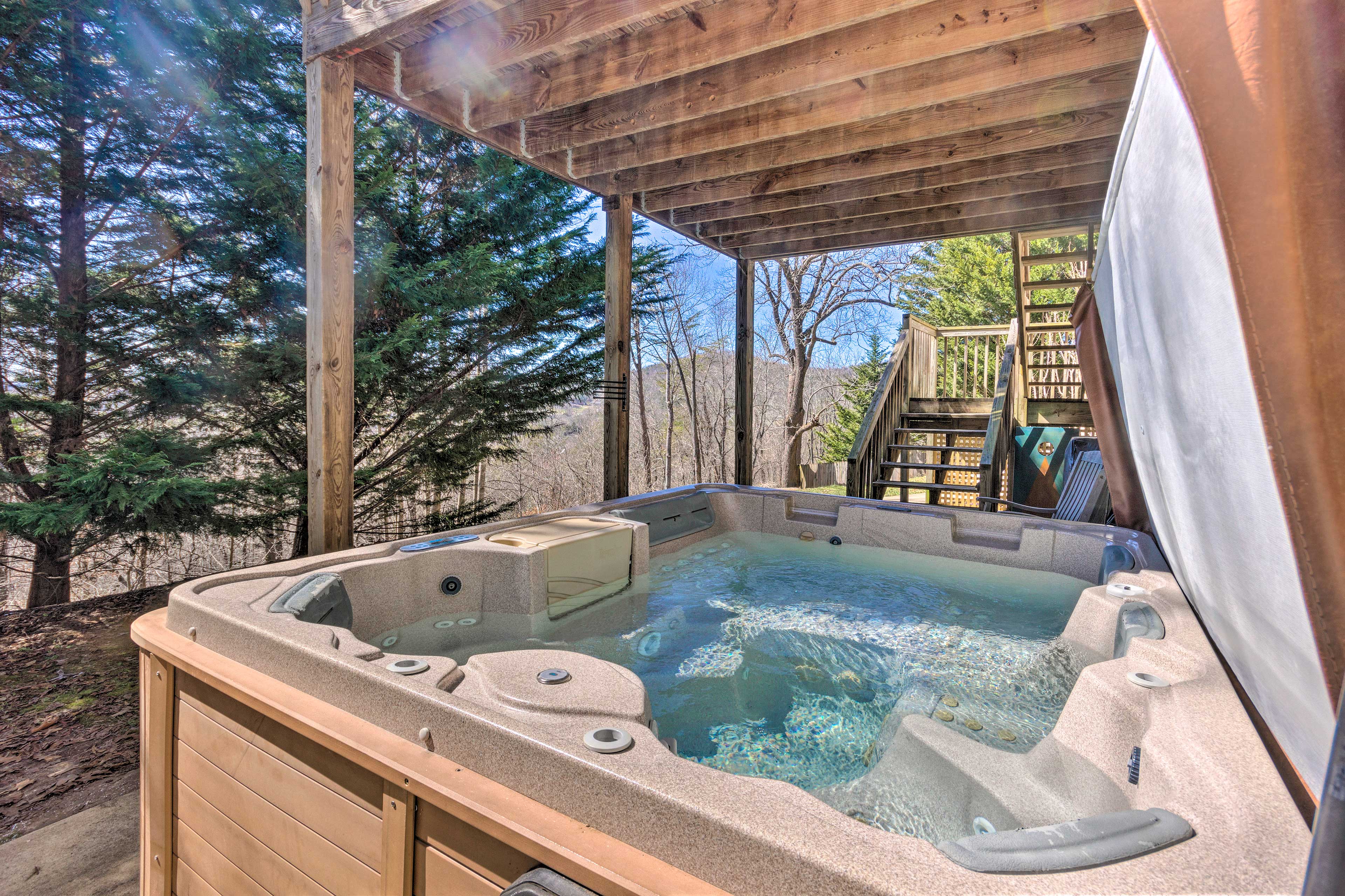 Bright Asheville Retreat with Hot Tub & Decks! Evolve