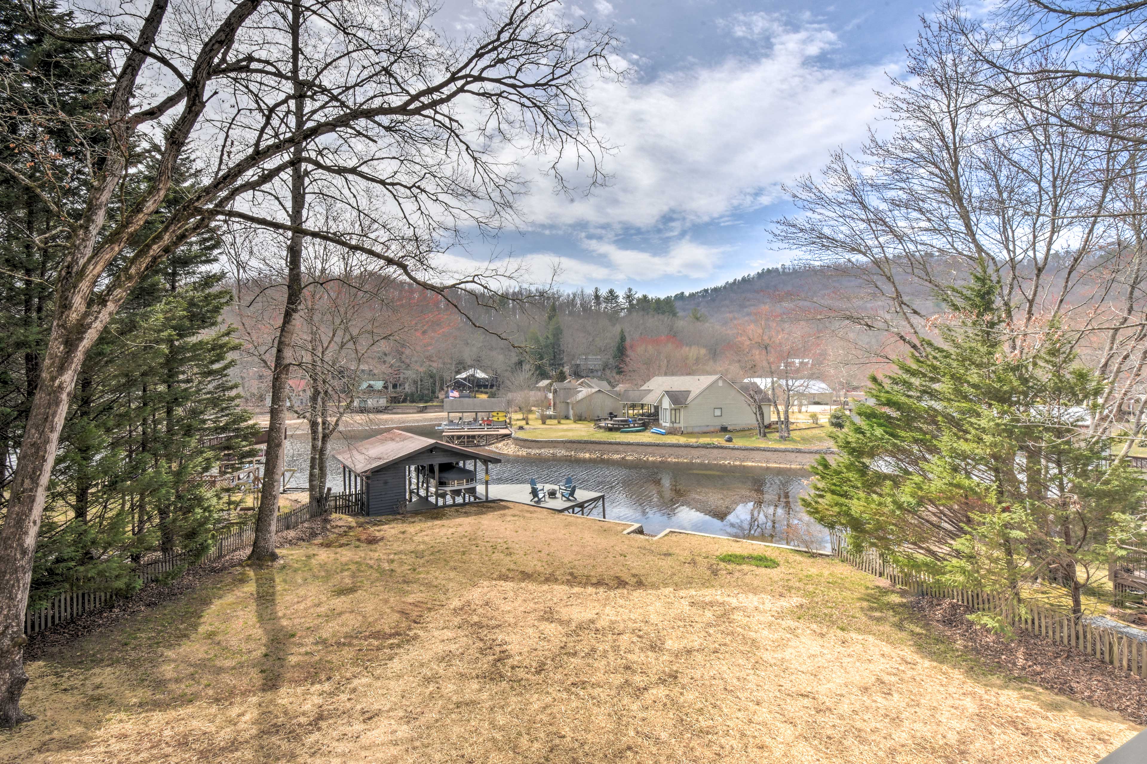 The Ultimate Luxury Retreat on Lake Burton! Clayton, GA Evolve