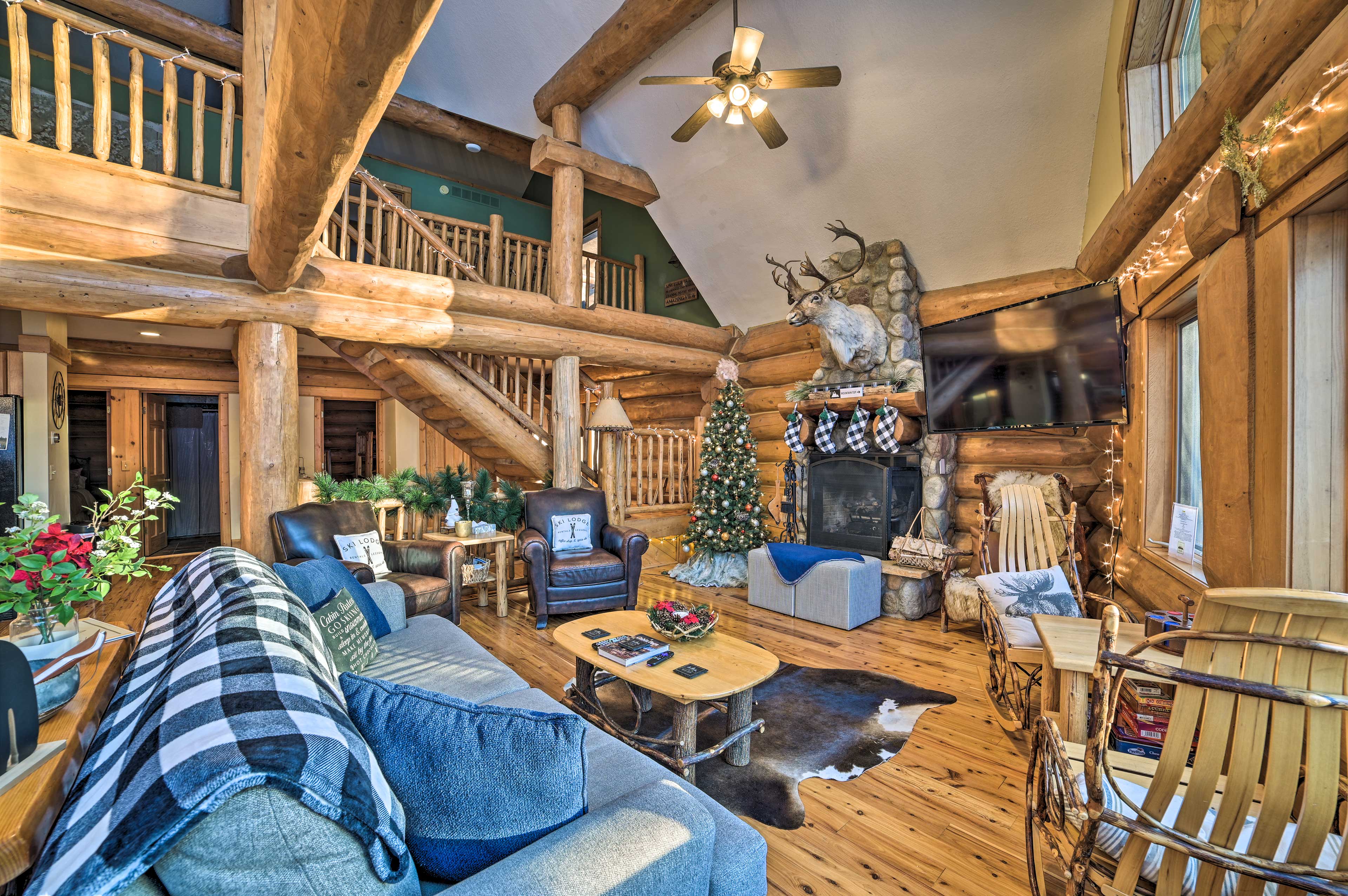 Shanty Slopeside Ski & Golf Home Hot Tub/Fire Pit Mancelona, MI Evolve