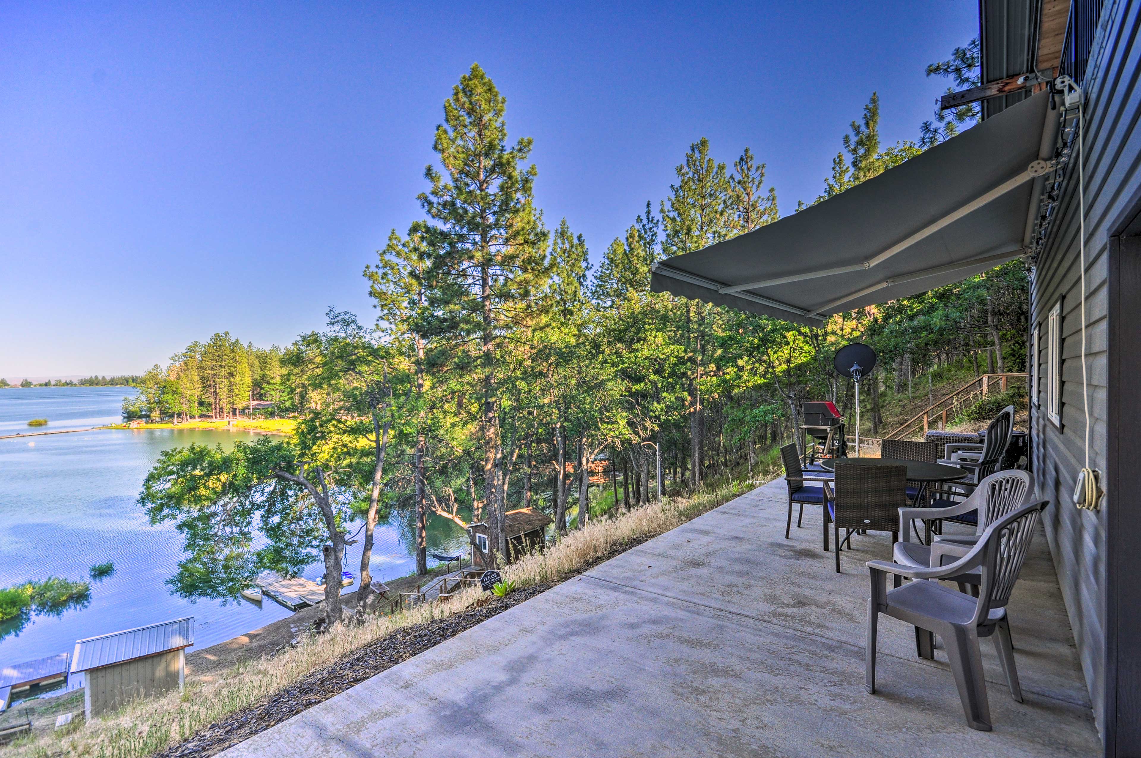 Hidden Gem Dock & Views on Pine Hollow Reservoir! Tygh Valley, OR