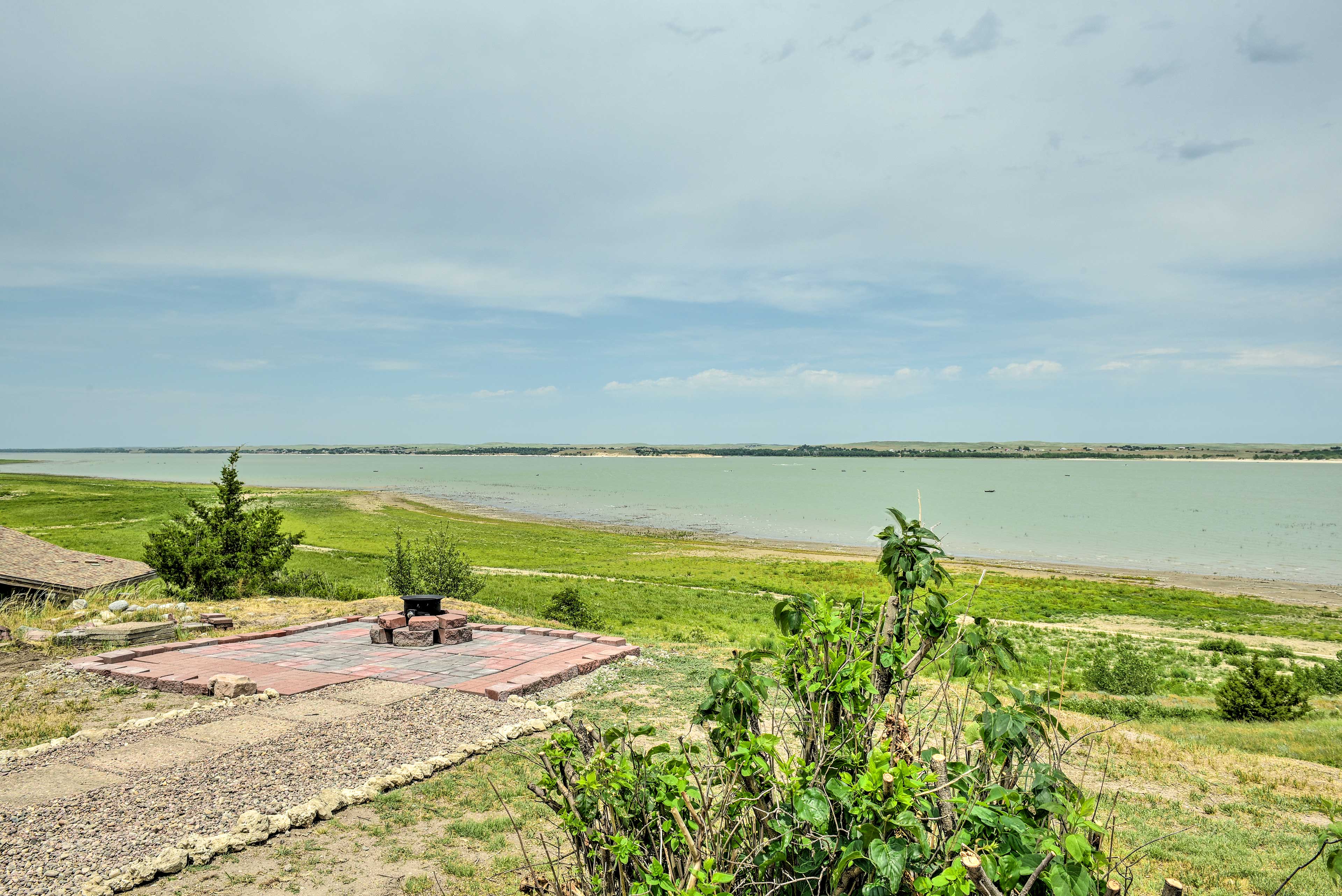 Picturesque Lakefront Escape on Lake McConaughy! Brule, NE Evolve
