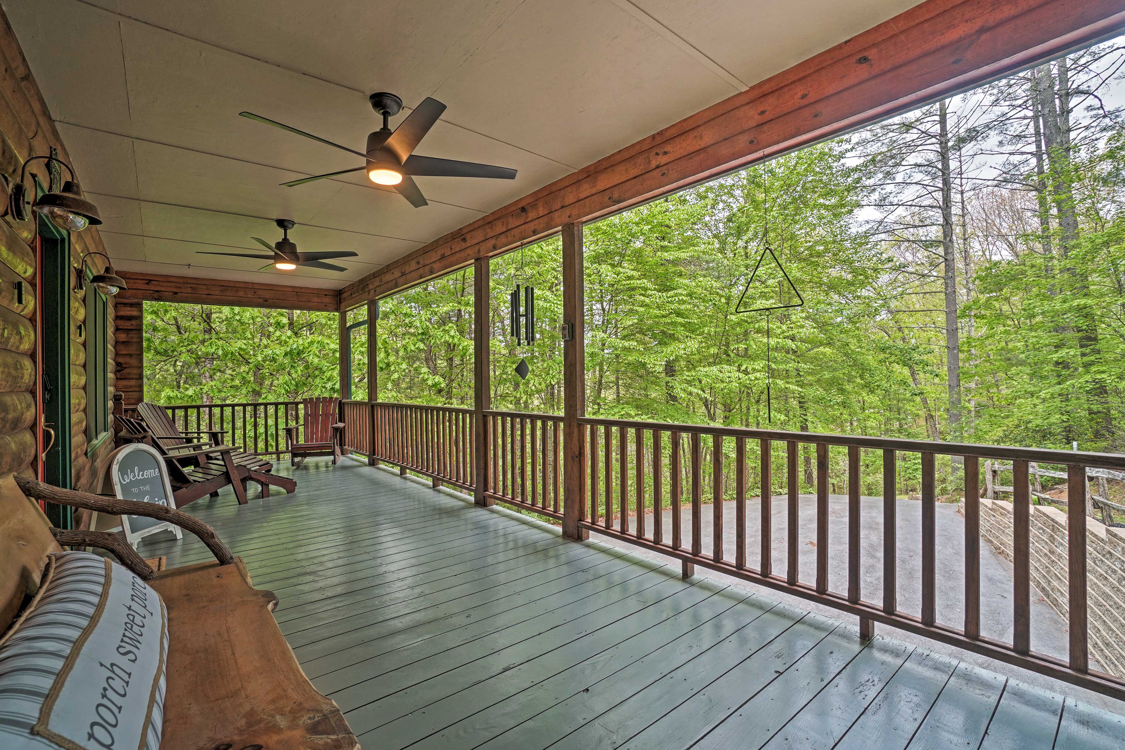 Luxury Clayton Cabin w/ Expansive Deck & Grill! | Evolve