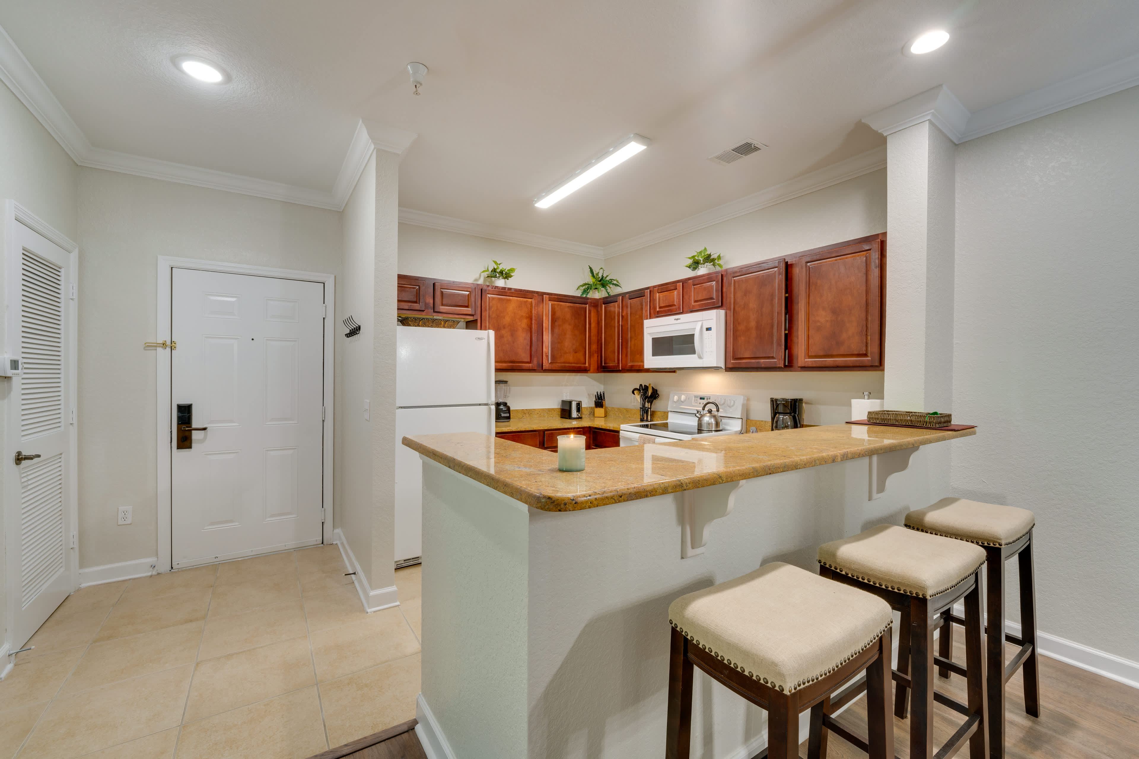 Tuscana Resort Condo Balcony, Pool, Near Disney! Davenport, FL Evolve