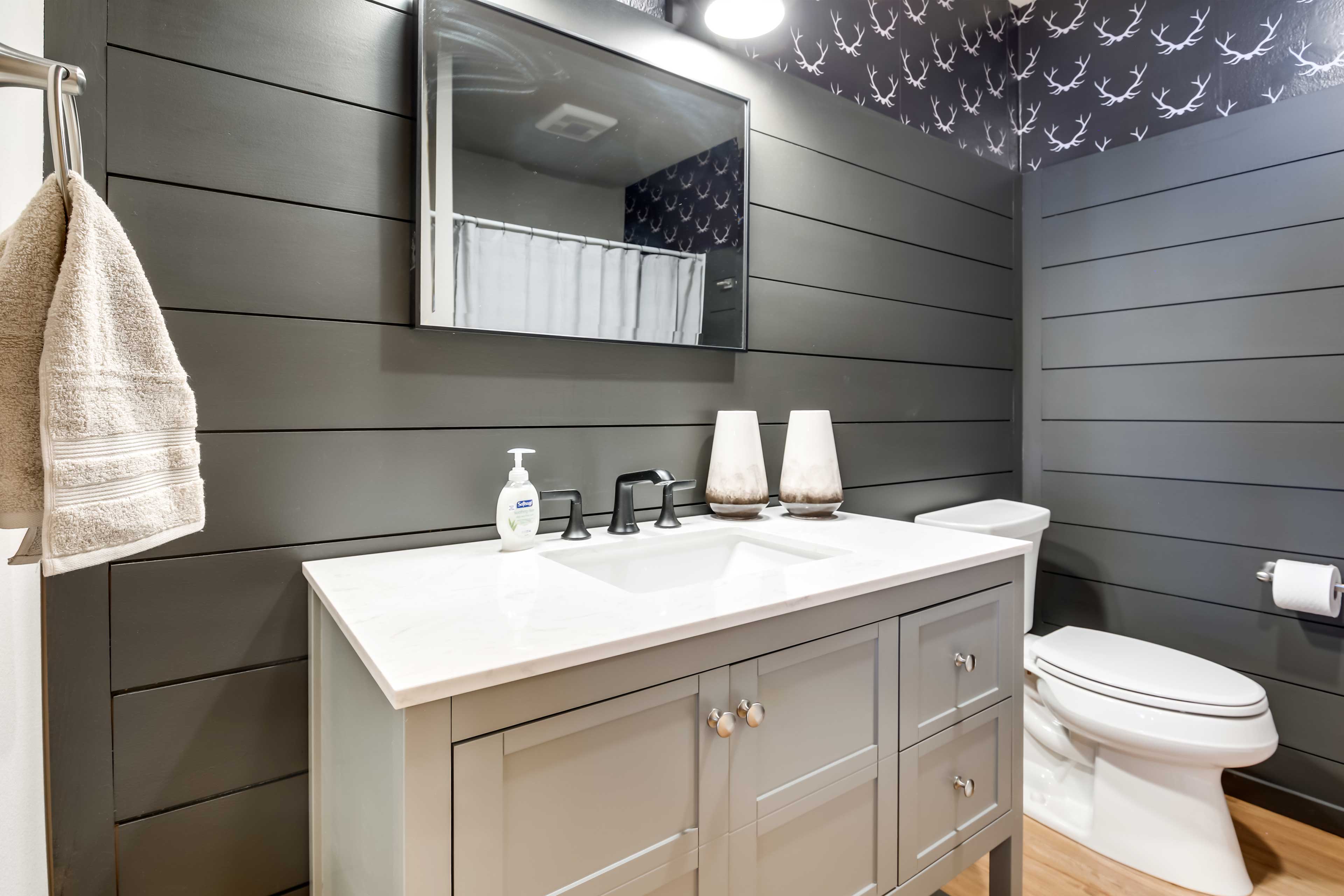 Spacious Condo w/ Pool Table on Fence Lake! Minocqua, WI Evolve