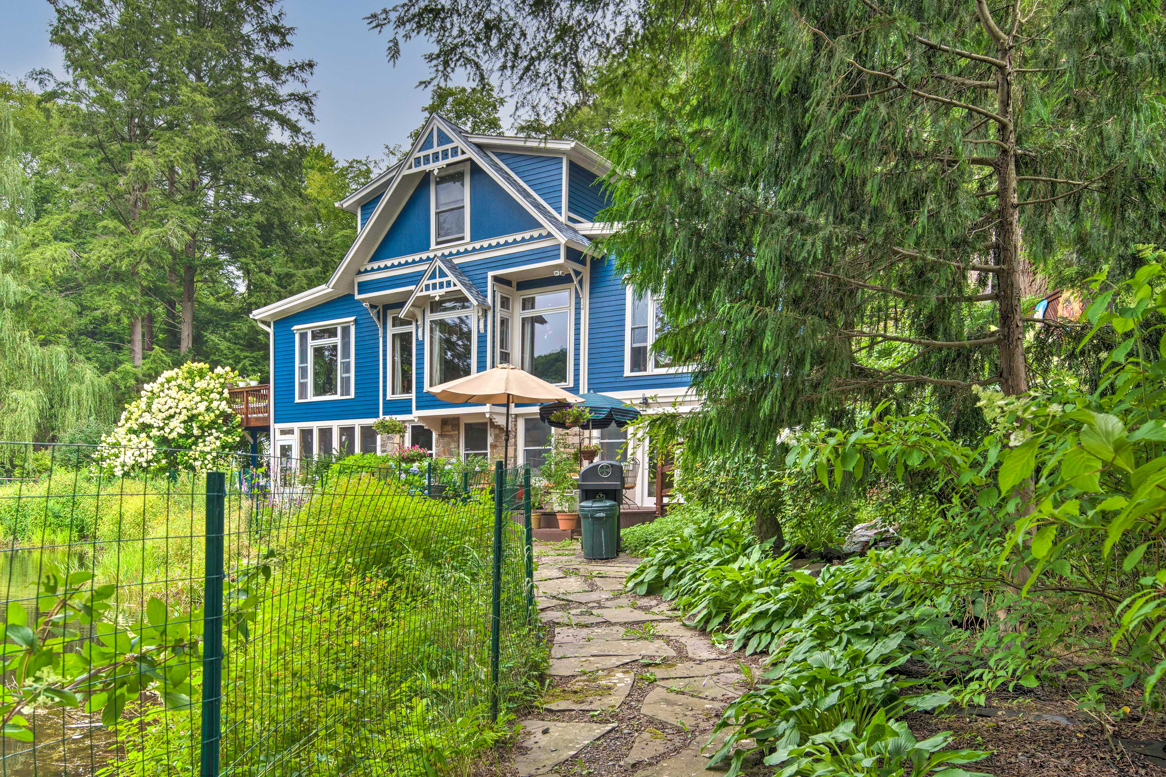 Apartment on Bear Creek Lake Near Hikes & Bikes! Bear Creek Village