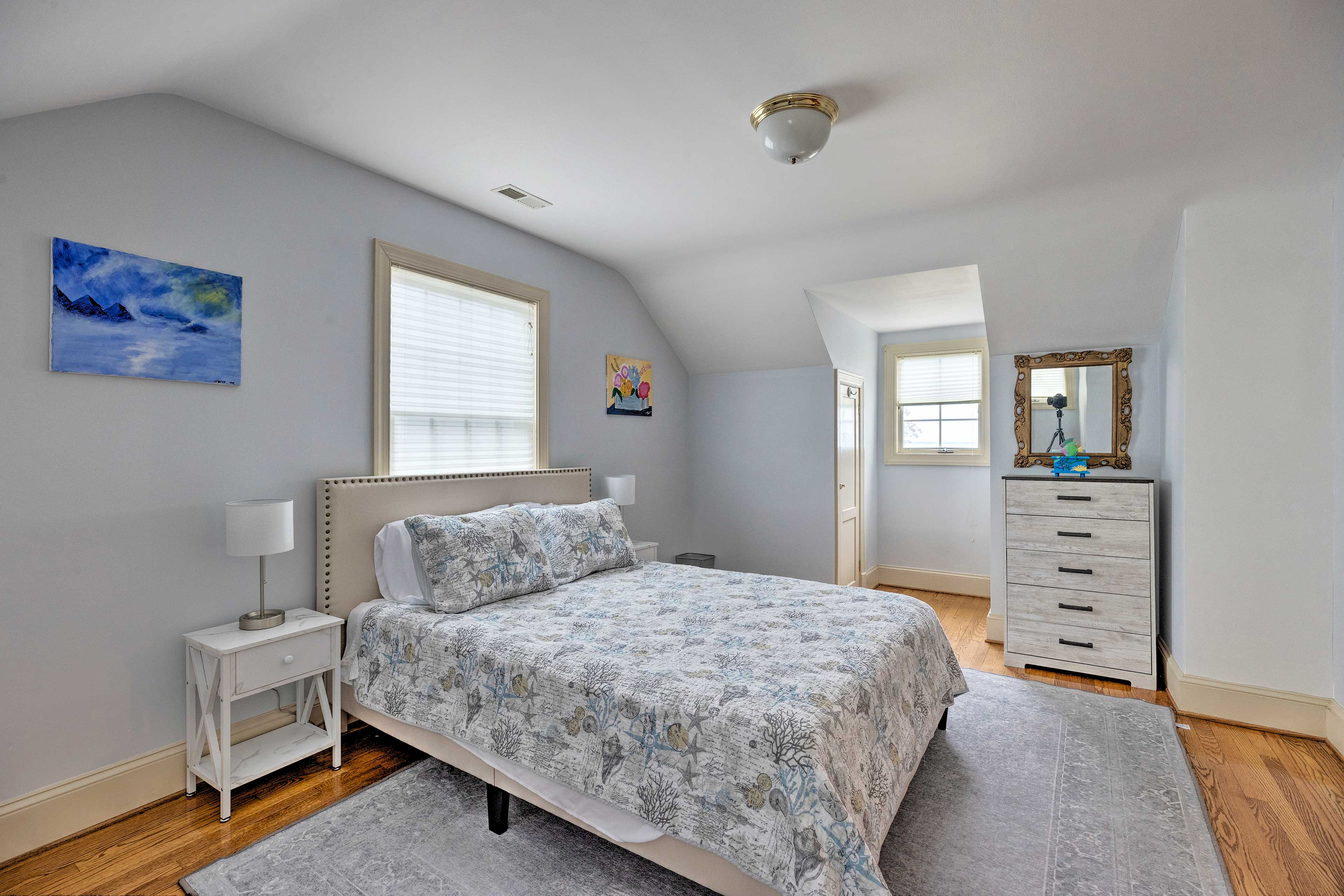 Beachfront Urbanna Home w/ Gas Grill & Deck! Evolve