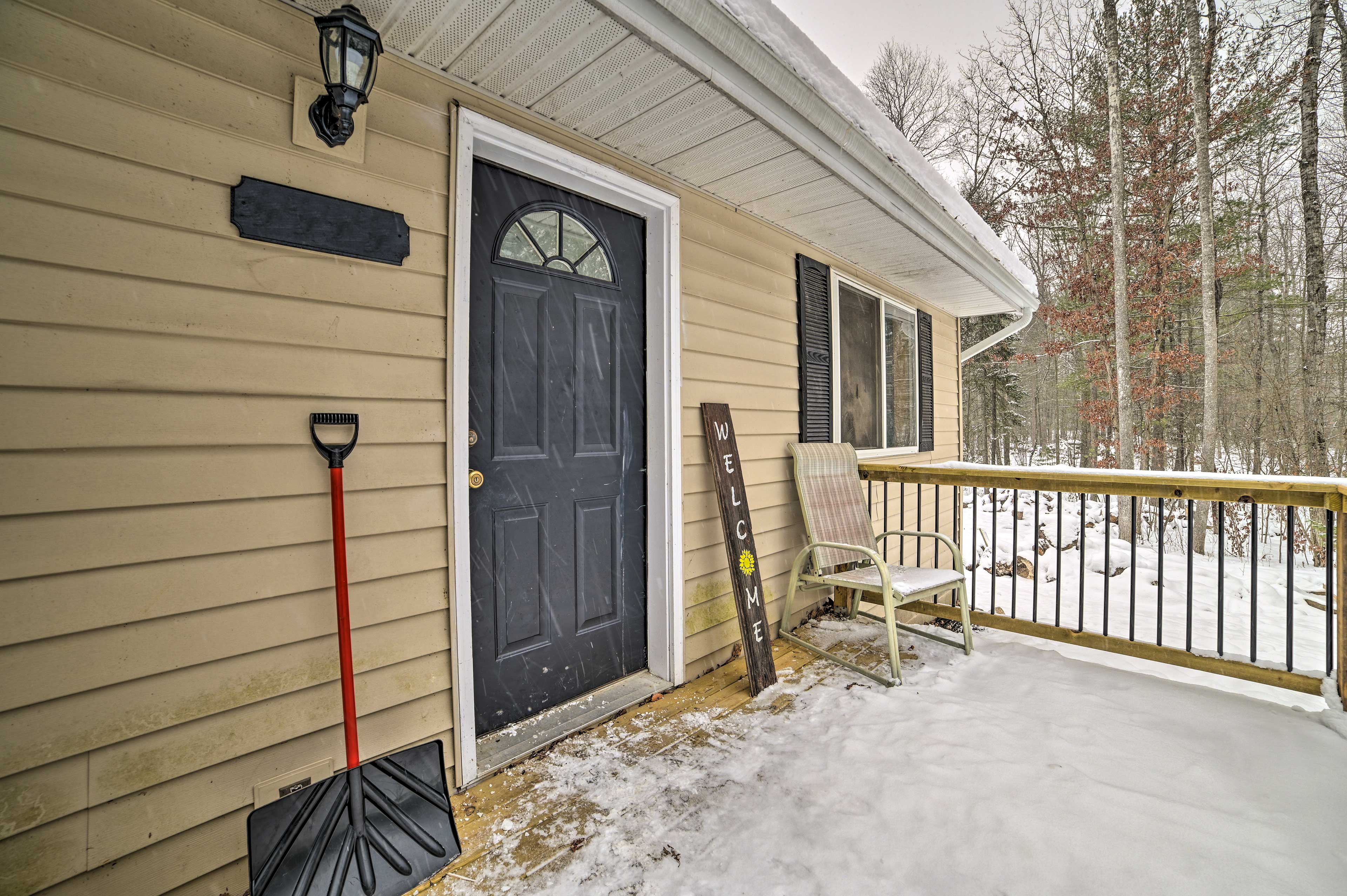 Warm & Family Home Near Jose Lake! South Branch, MI Evolve