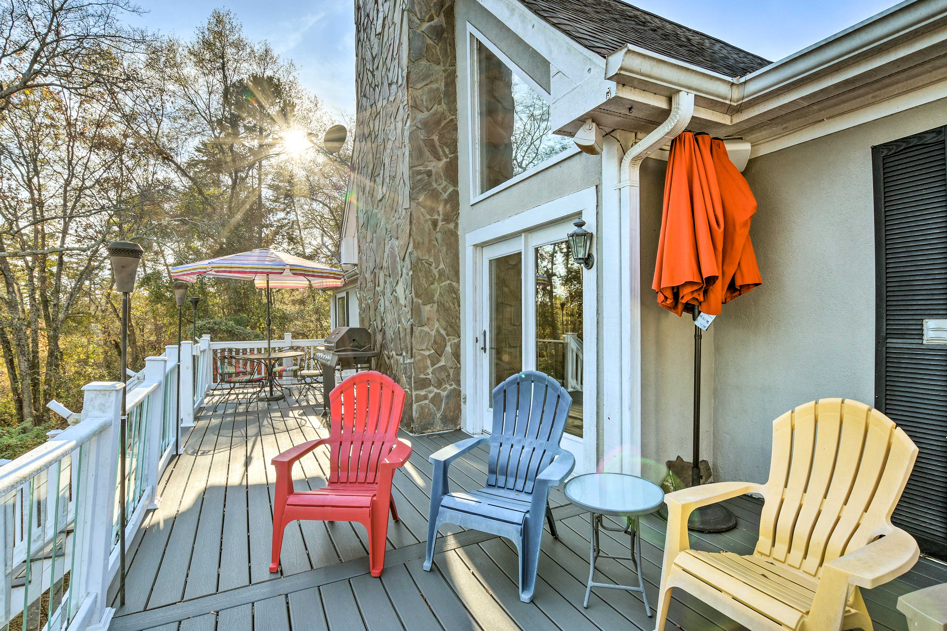 Lake Hartwell Home w/ Private Dock & Hot Tub! Lavonia, GA Evolve