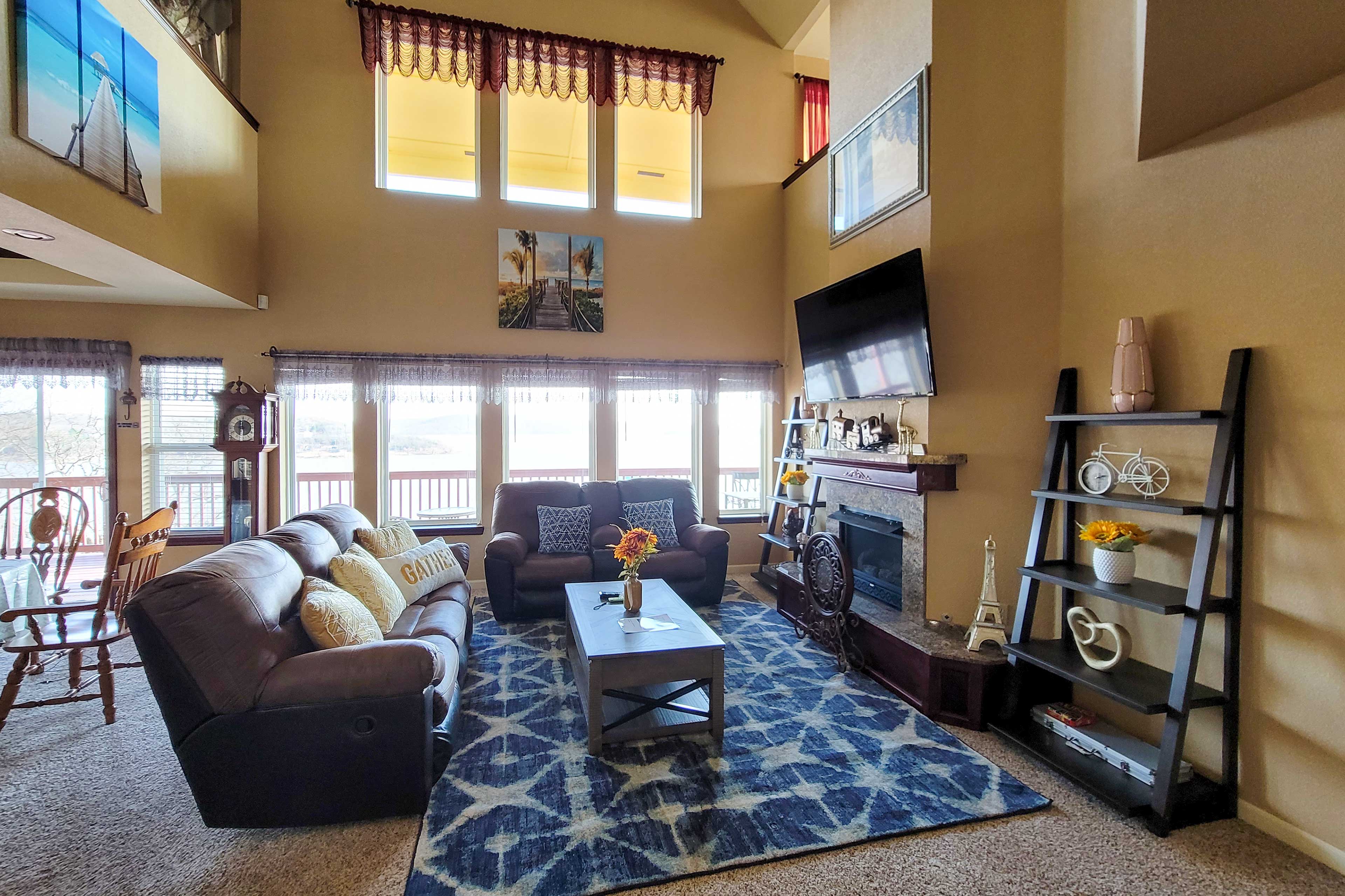 Waterfront Lake Eufaula Home MultiLevel Balcony Evolve