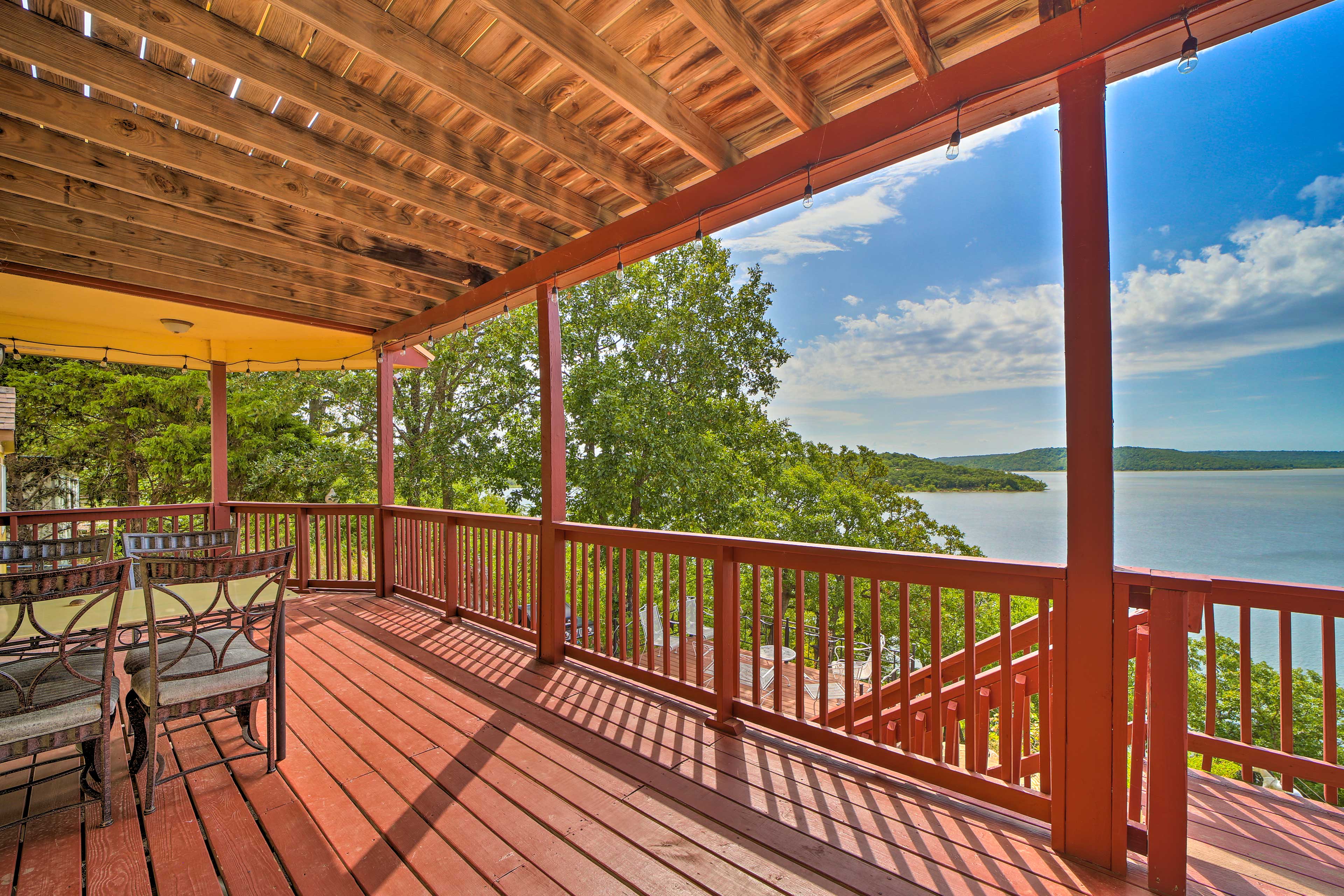 Waterfront Lake Eufaula Home MultiLevel Balcony Evolve