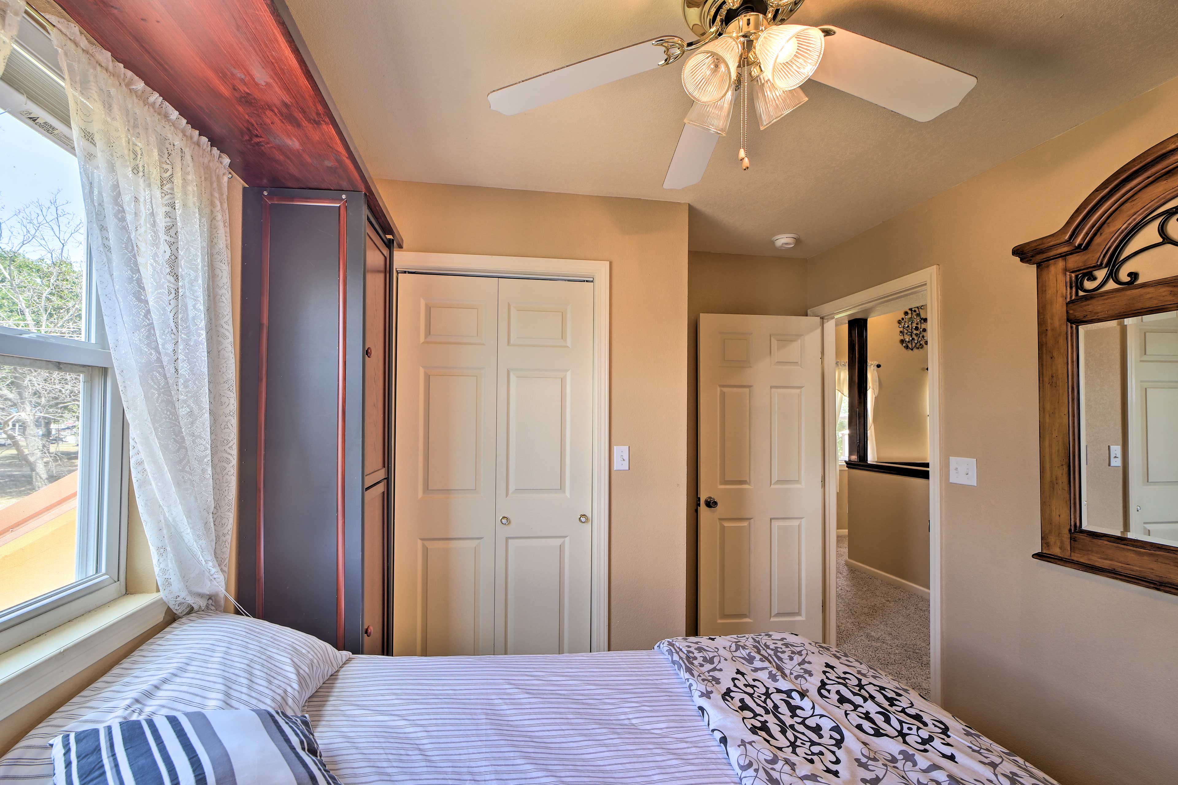 Waterfront Lake Eufaula Home MultiLevel Balcony Evolve