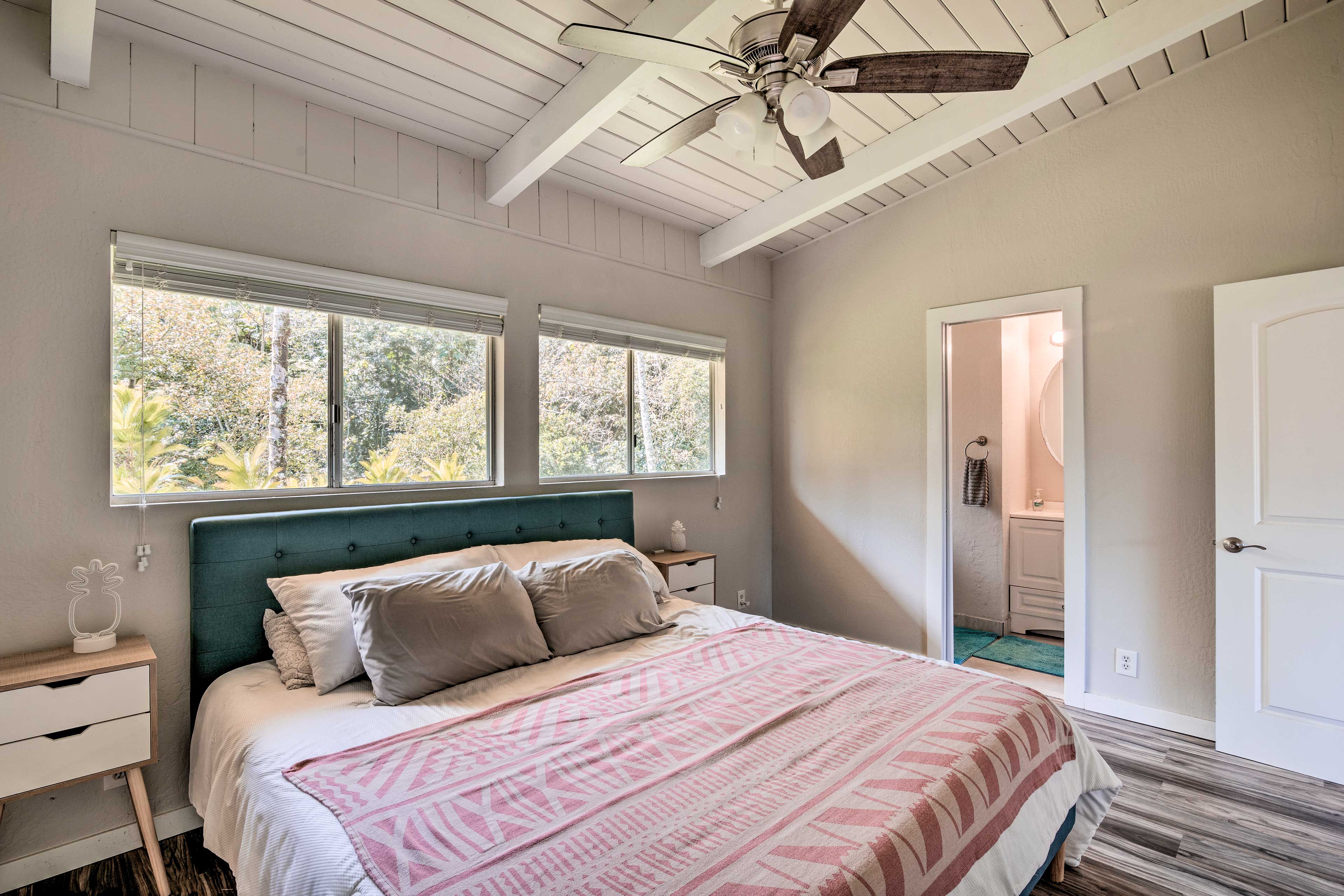 Sunny Pahoa Retreat Snorkel, Hike & Shop! Pāhoa, HI Evolve