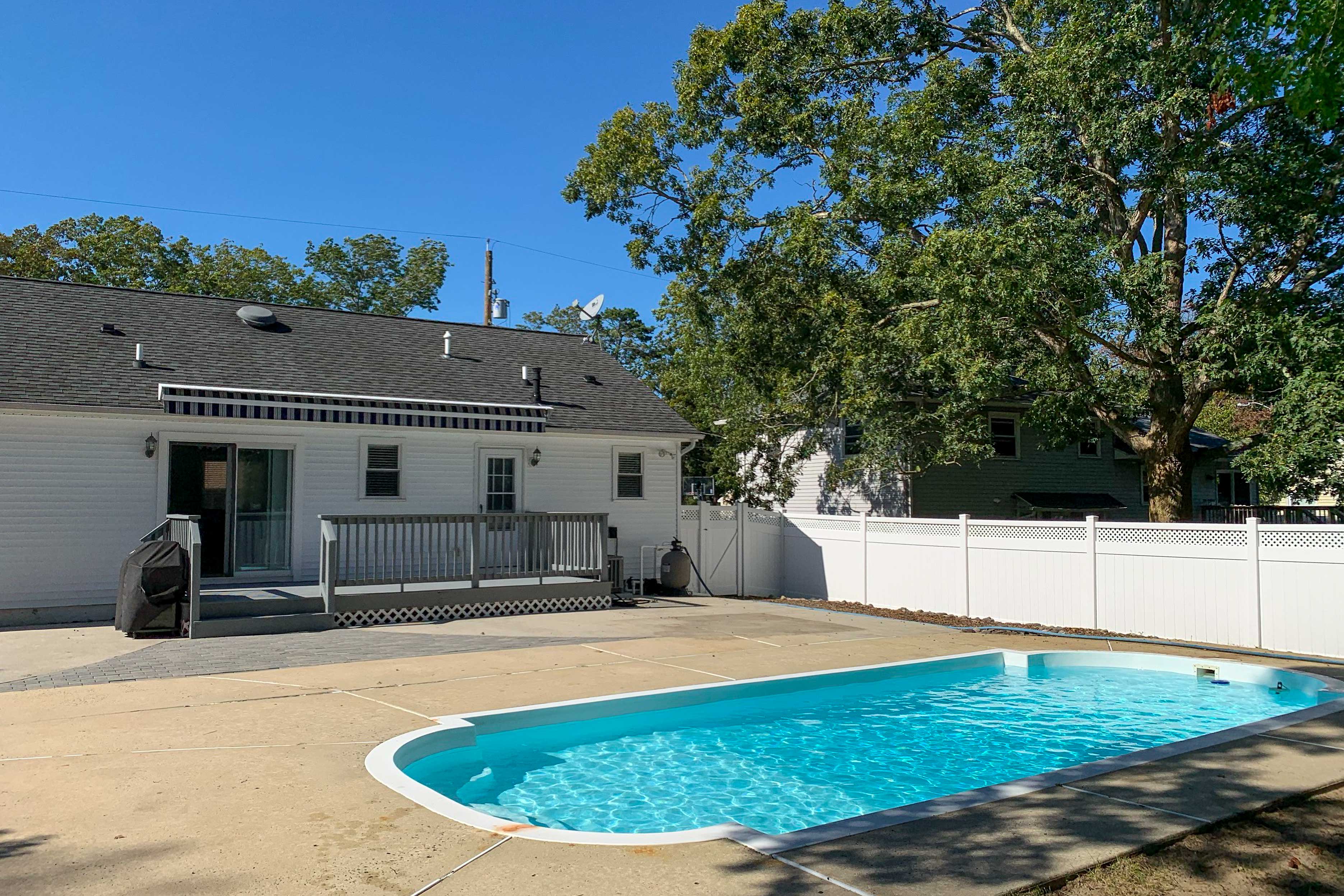 Charming Somers Point House w/ Private Pool! Evolve