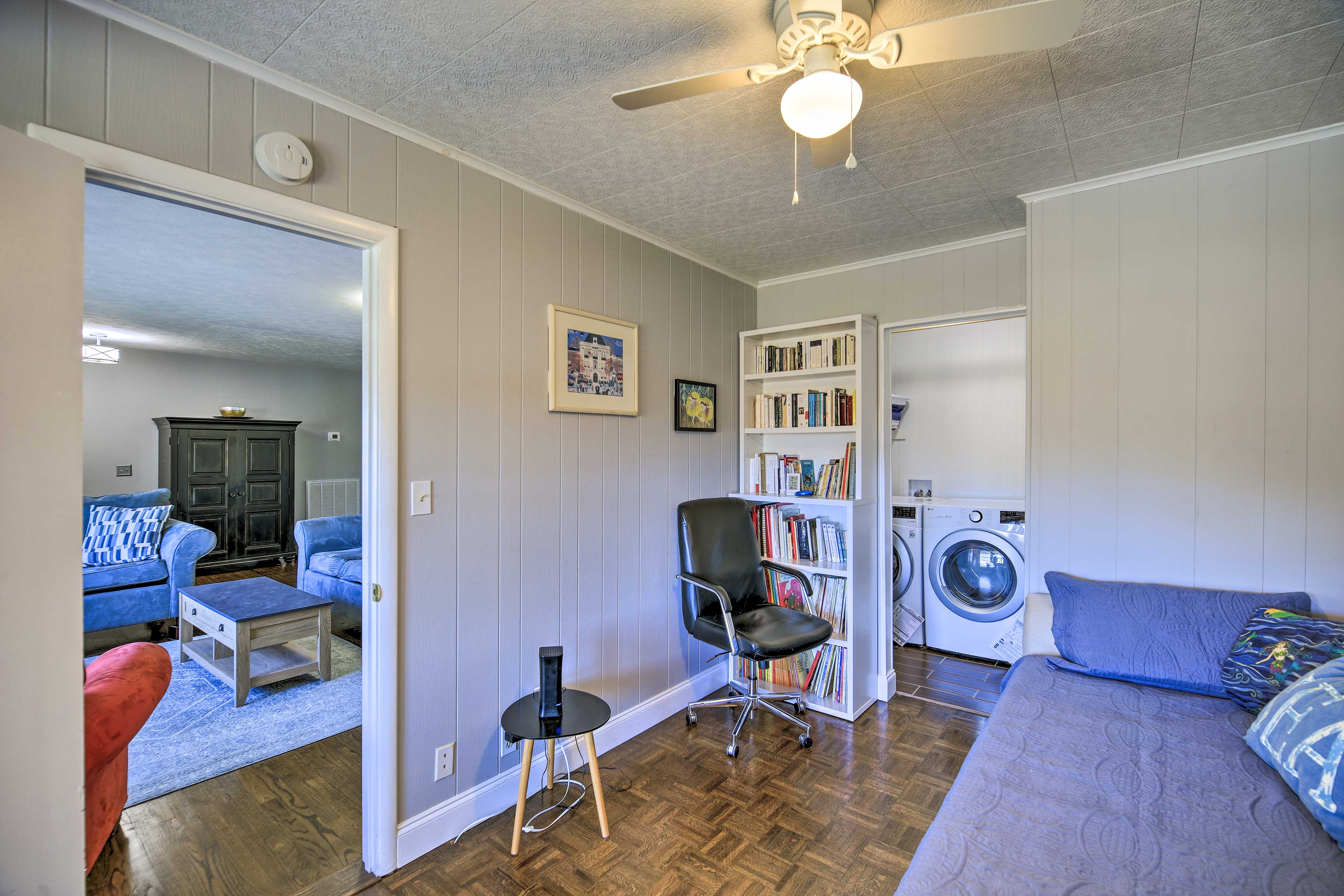 Lakefront Kingsport Home w/ Private Hot Tub! Evolve