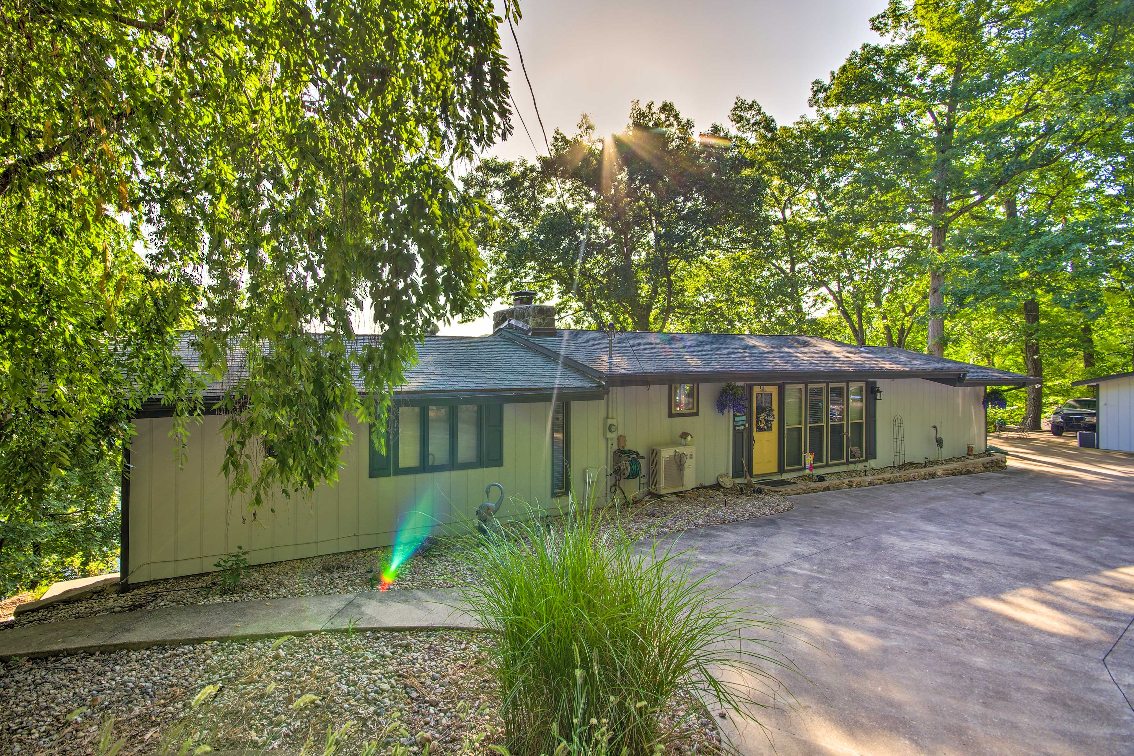 Waterfront Lake Ozark Home w/ Deck & Grill! Evolve