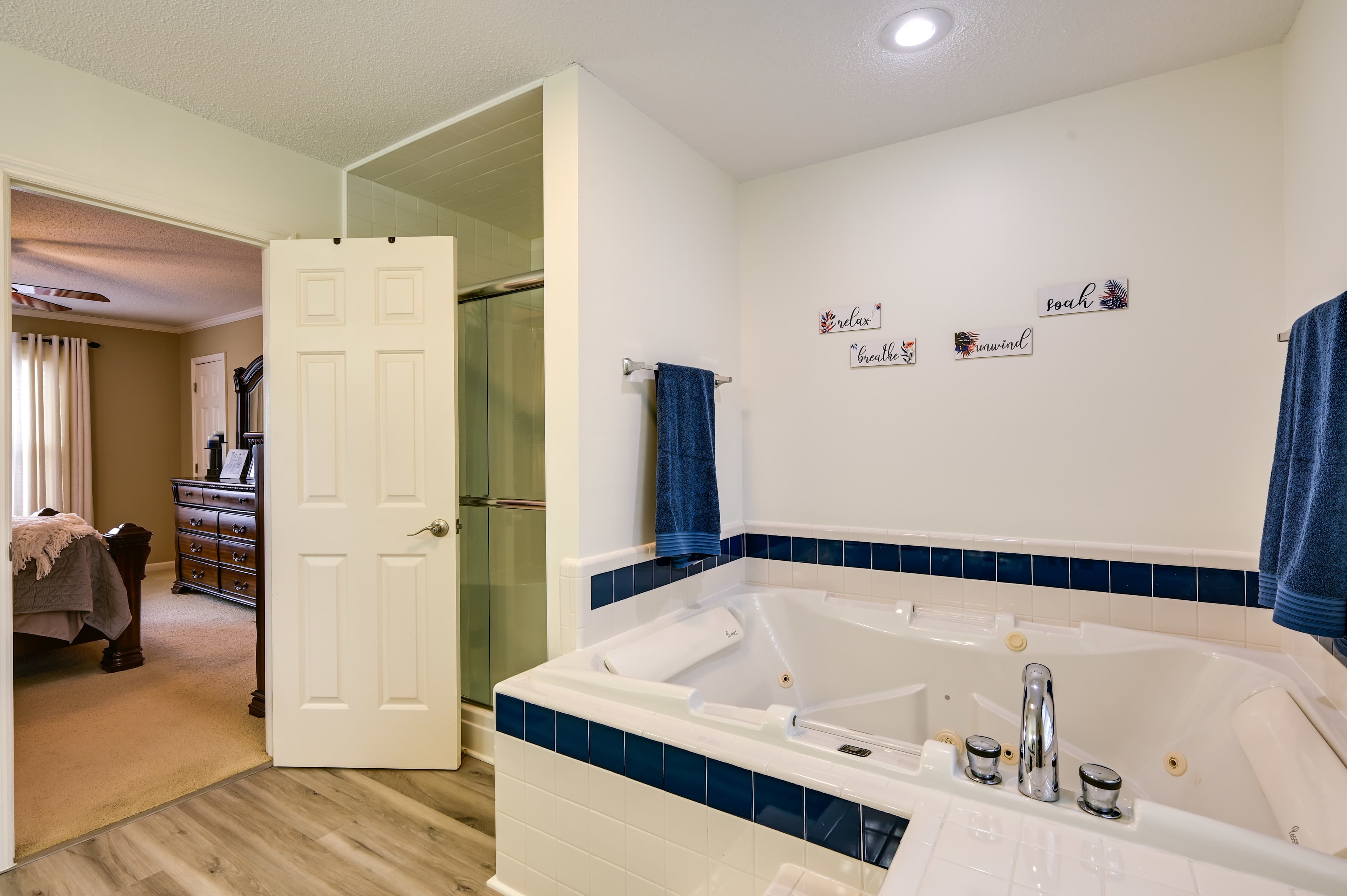 Lakefront Home w/ Outdoor Oasis, Kayaks, Dock Roanoke Rapids, NC Evolve