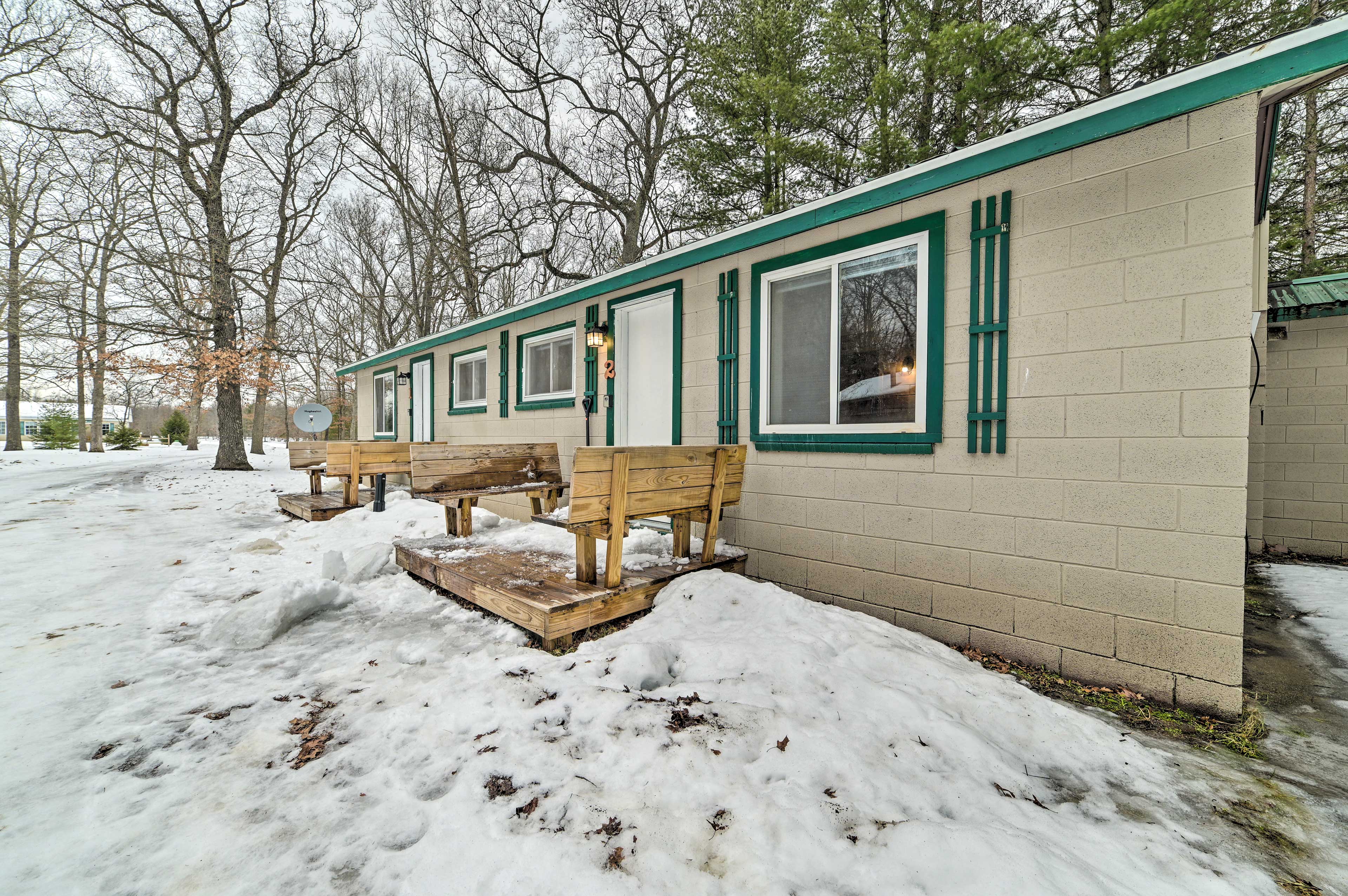 Cabin in The HuronManistee National Forest! Wellston, MI Evolve