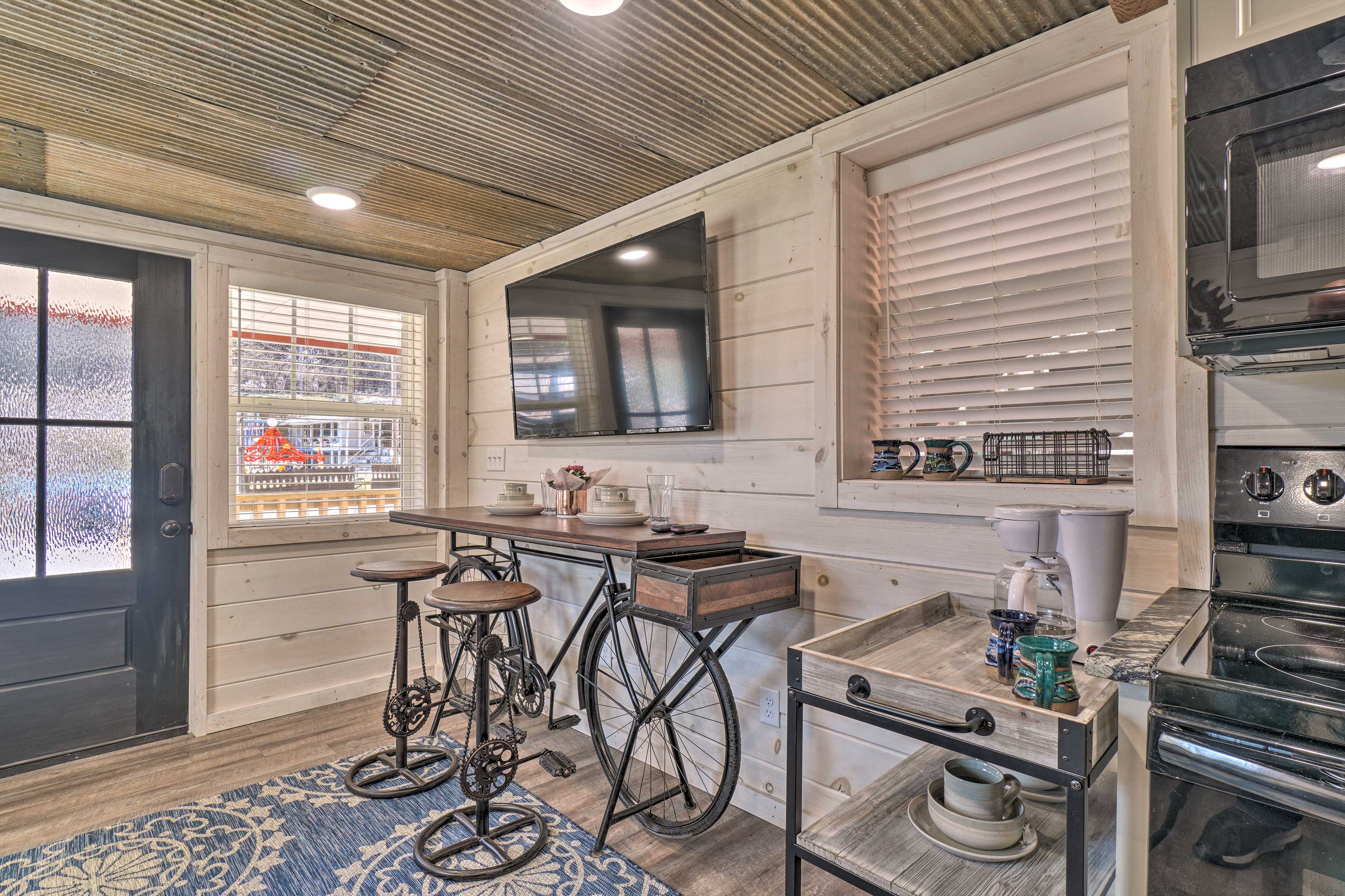 Peaceful Cookeville Cabin on 52 Acres! Evolve