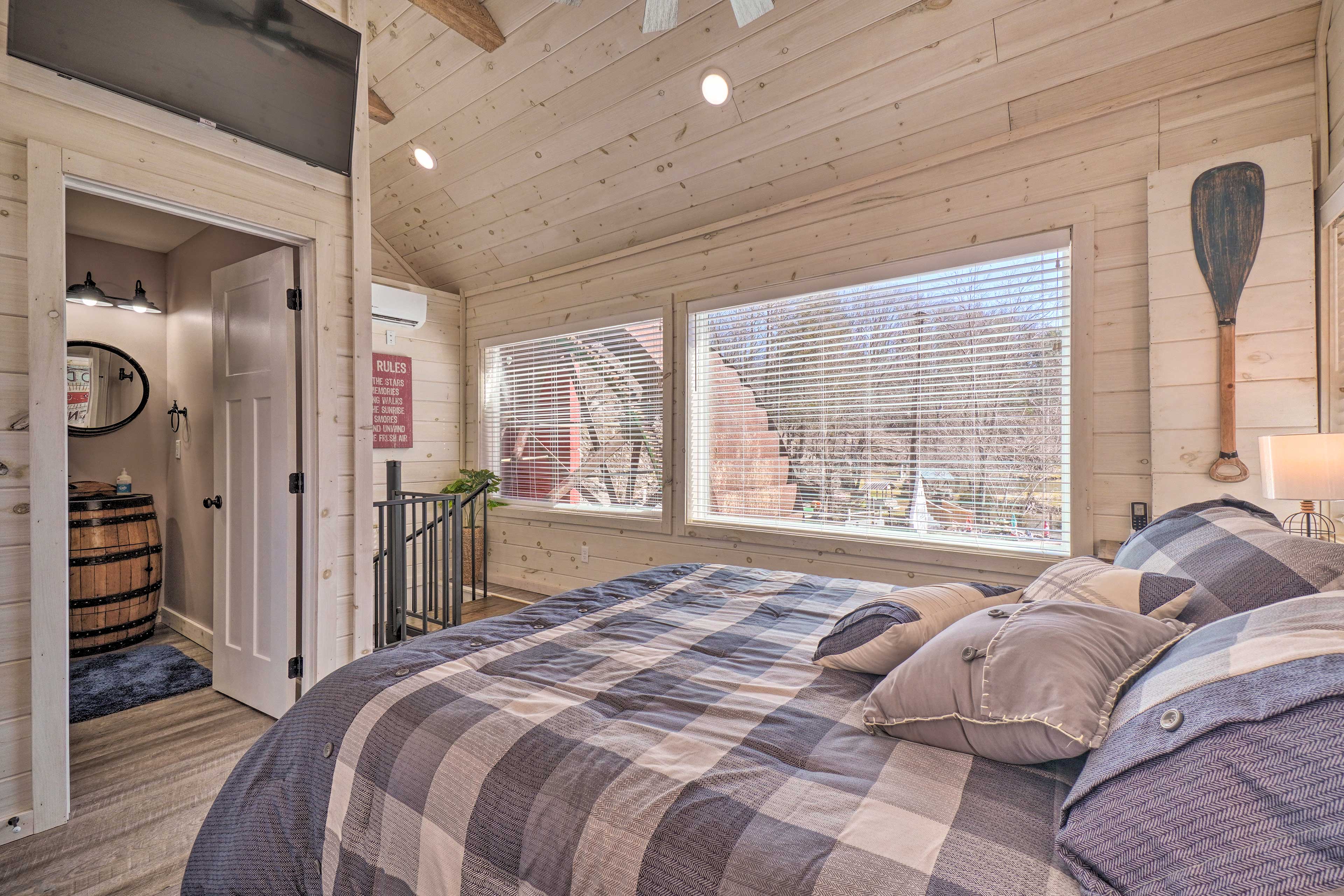 Peaceful Cookeville Cabin on 52 Acres! Evolve