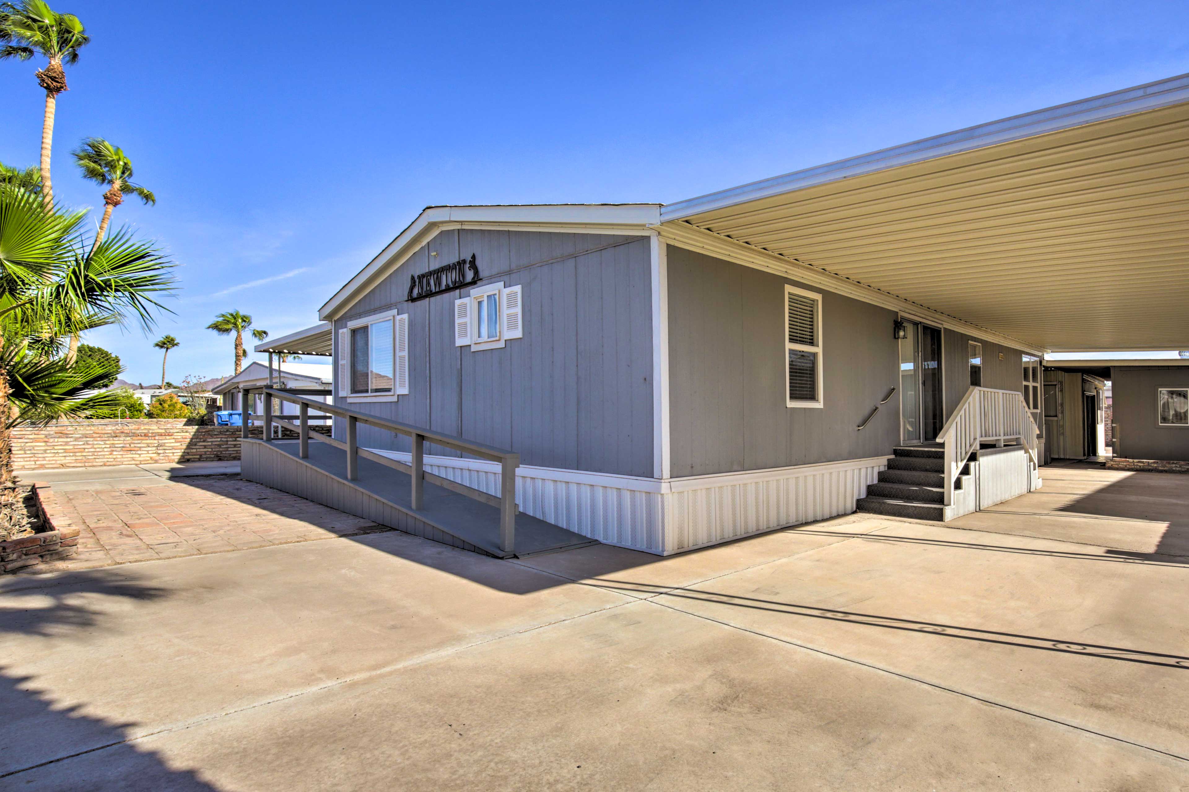 Cozy Yuma Retreat w/ Furnished Patio & Grill! Evolve