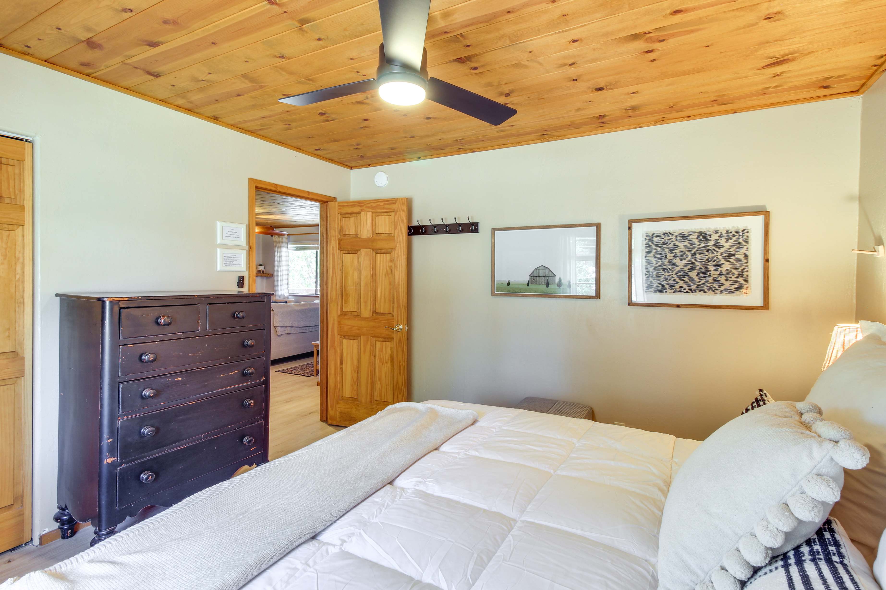 Cozy Heber Cabin Retreat w/ Deck + Fireplace! HeberOvergaard, AZ