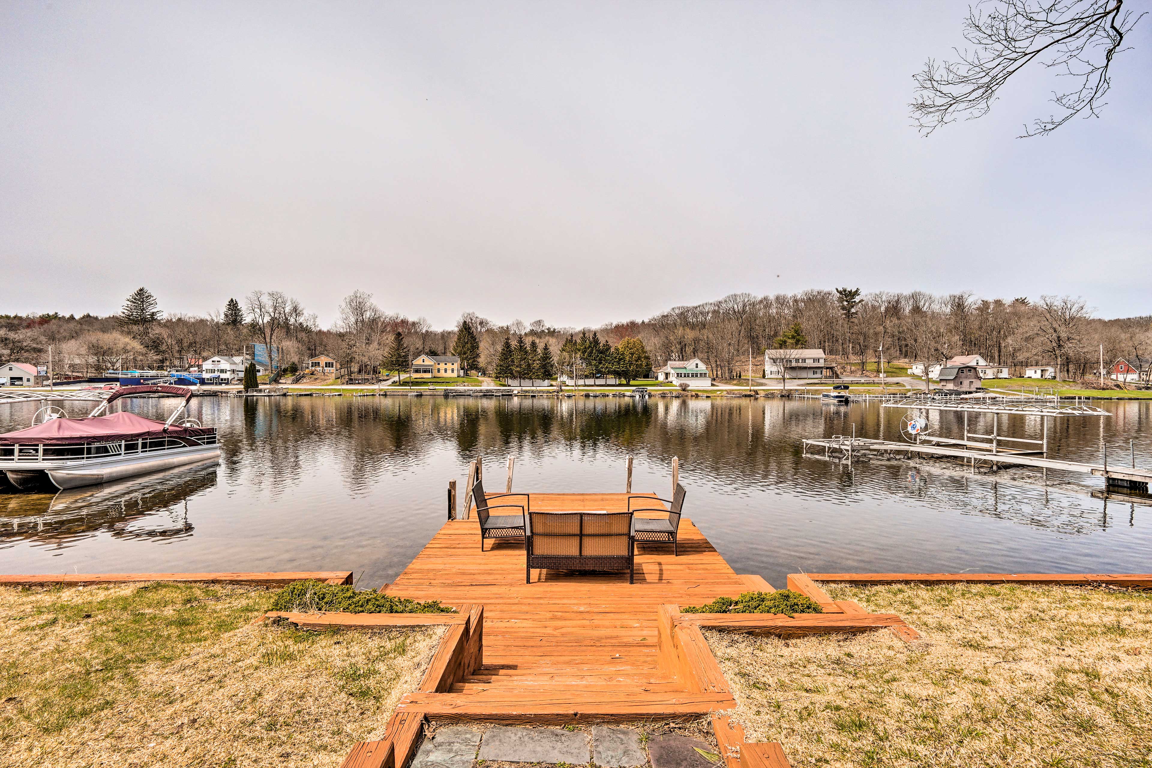 Cozy Castleton Cabin with Fire Pit + Water Access! Evolve
