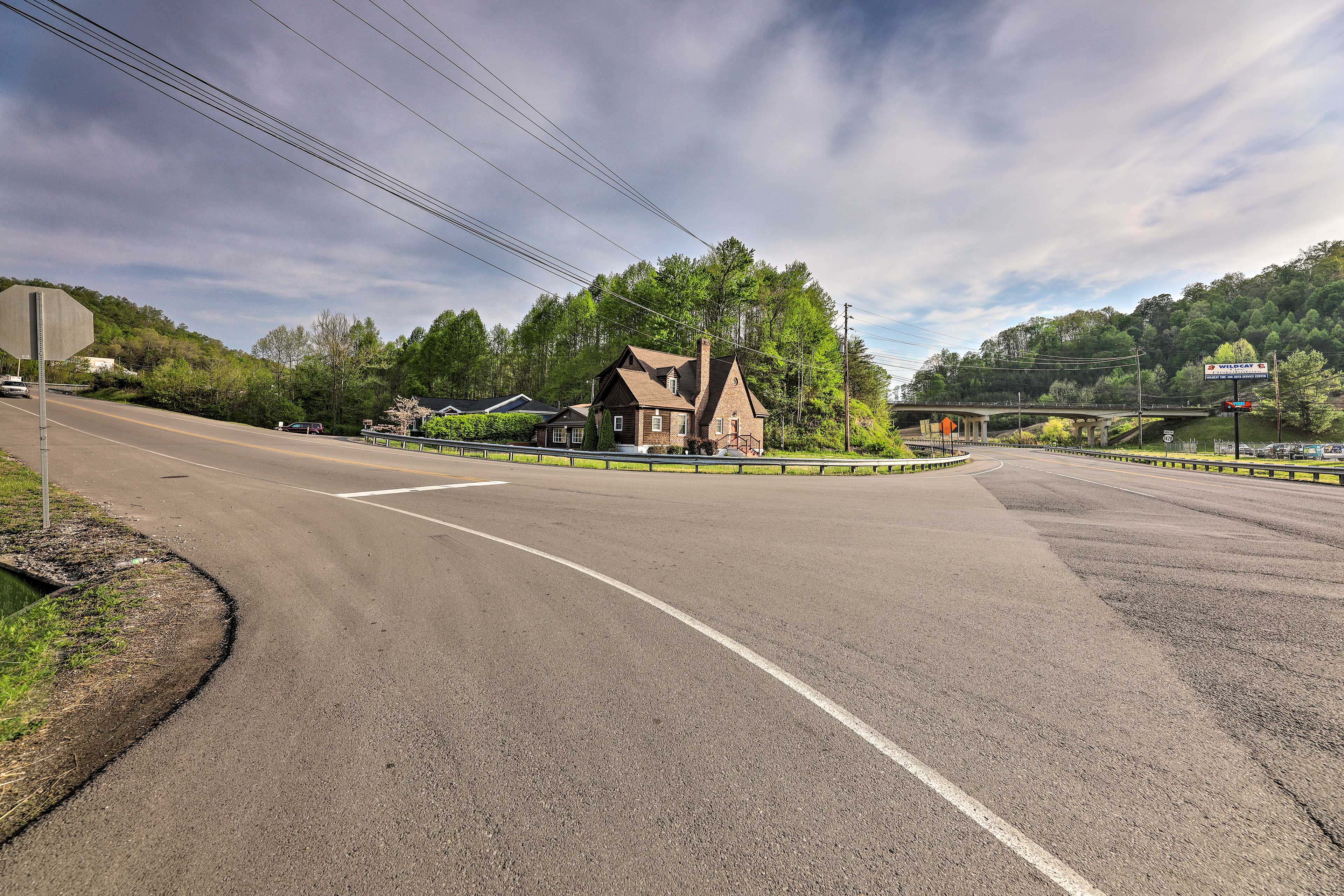 'Loretta' SunKissed Apt on Country Music Hwy Hagerhill, KY Evolve