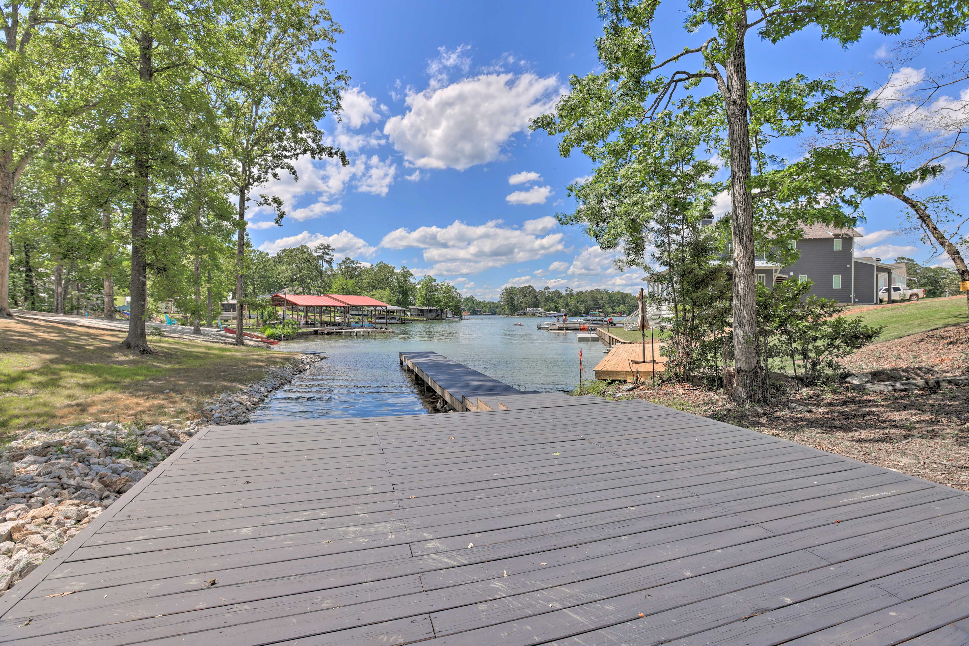 Luxe Lakefront Getaway w/ Porch + Water View! Dadeville, AL Evolve