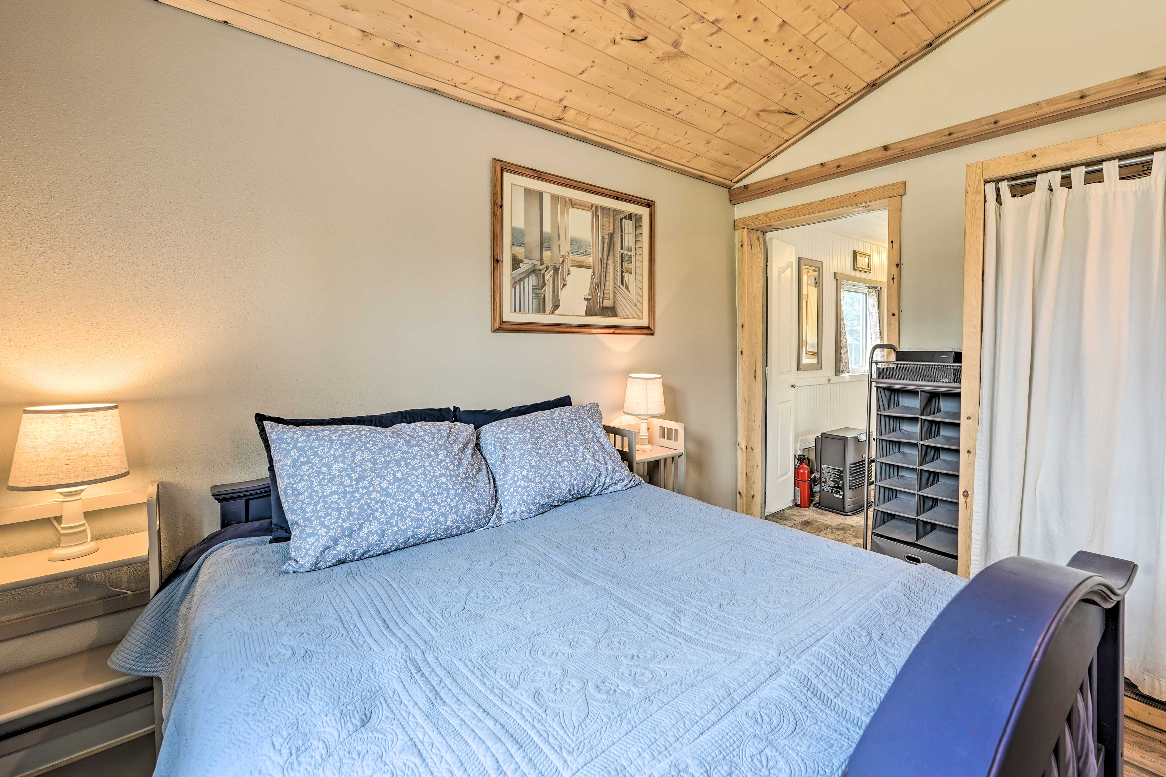 Secluded Kenai Peninsula Cottage in Ninilchik Evolve