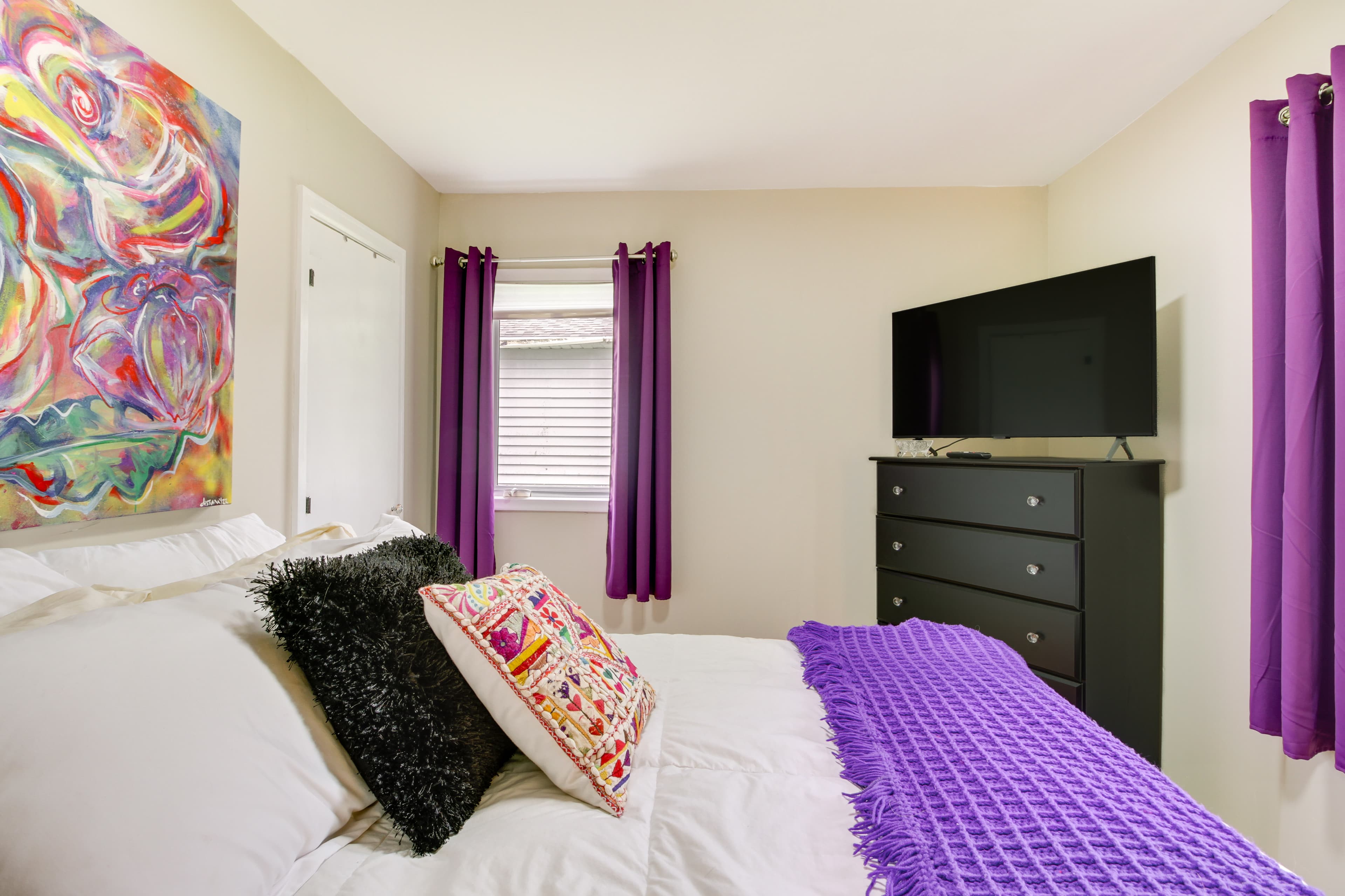 Downtown Baudette Vacation Rental Walk to Dining! Evolve