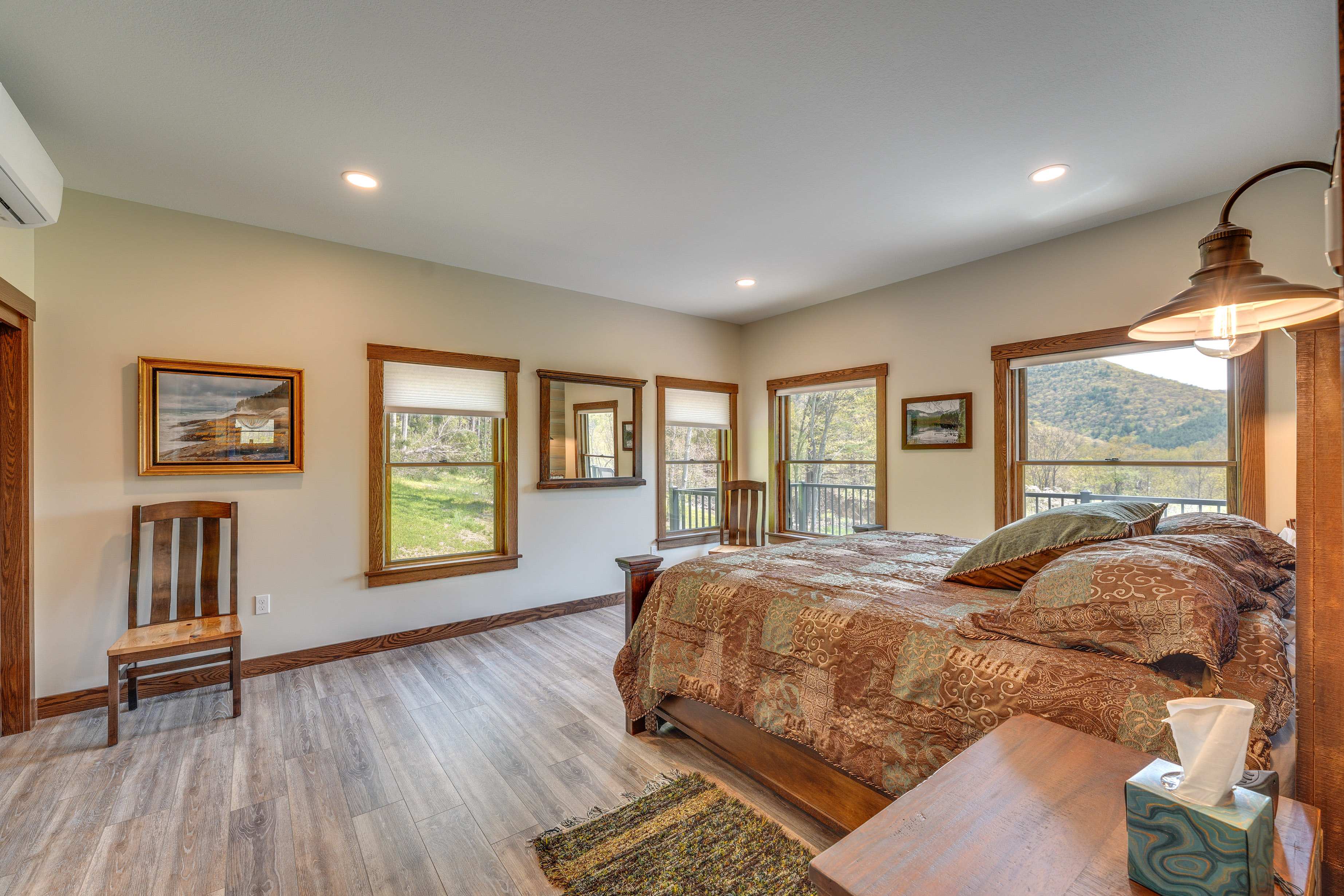 Stunning 'Bugle Hollow Lodge' w/ Mtn Views! Driftwood, PA Evolve