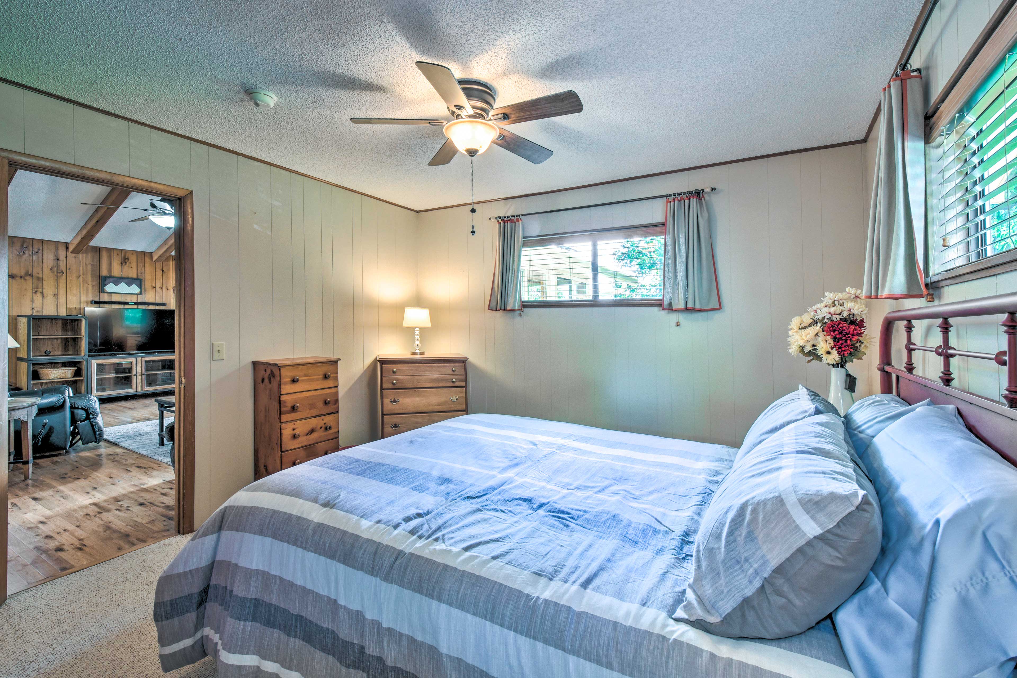 Hayesville Home 'Clair De Lune' w/ Fire Pit! Evolve