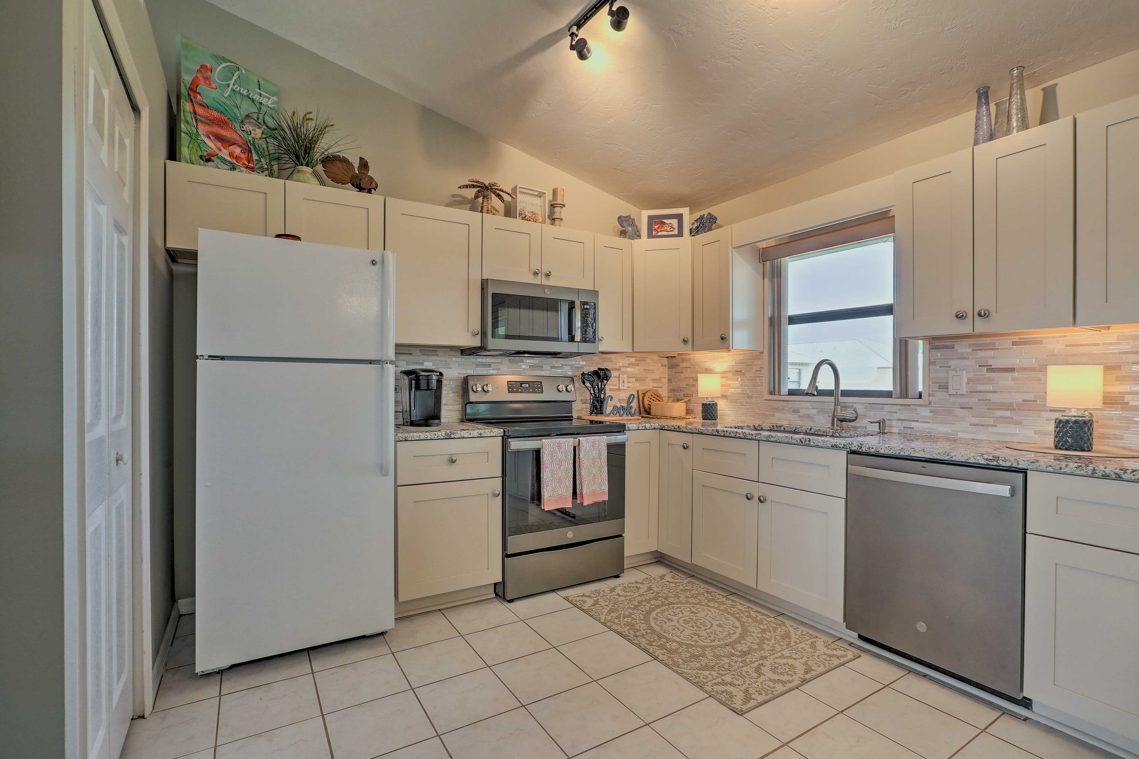 Vibrant Sebring Villa w/ Community Amenities! Evolve