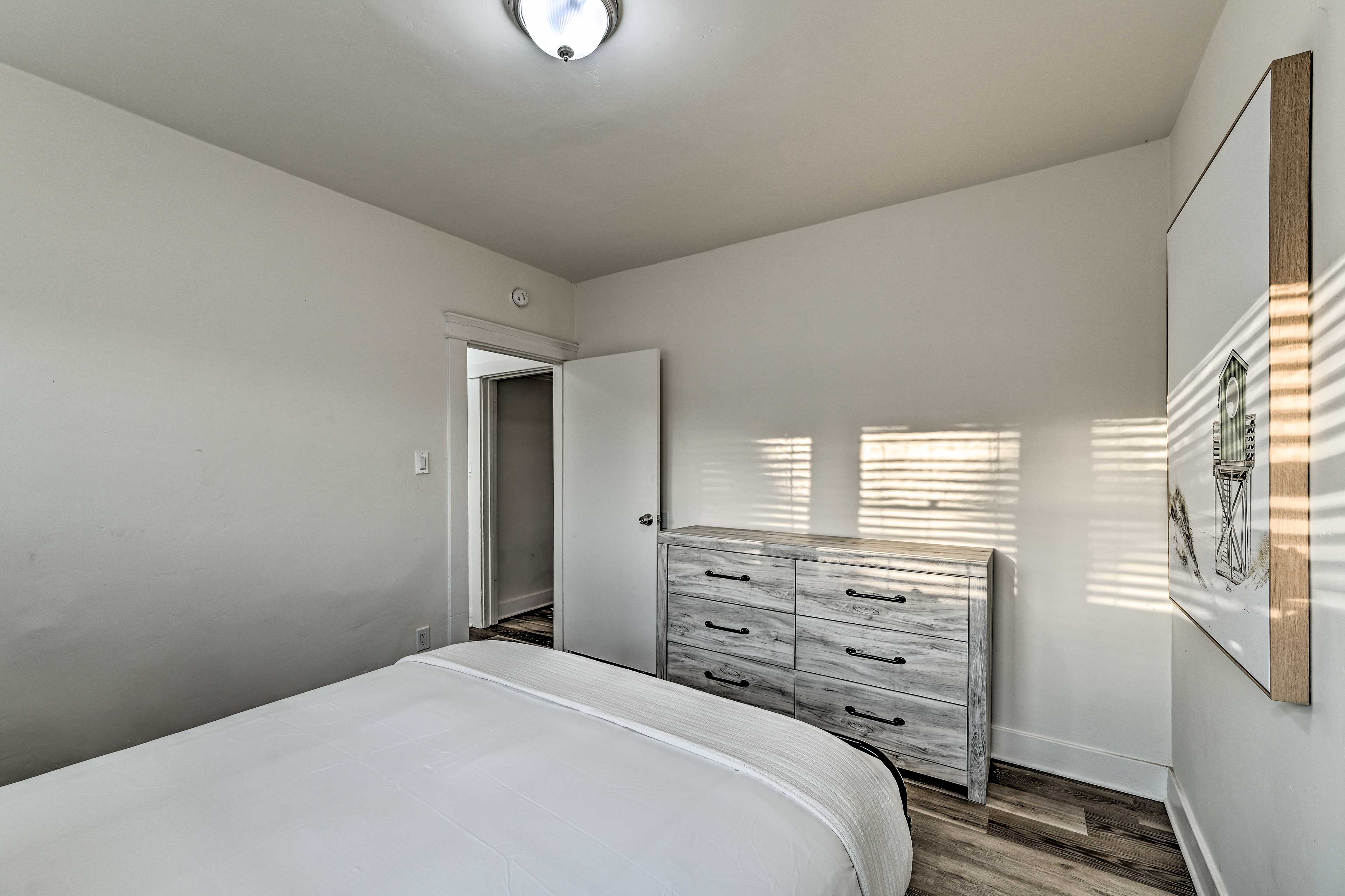 Charming Updated Farmhouse Walk to Parks! Poway, CA Evolve