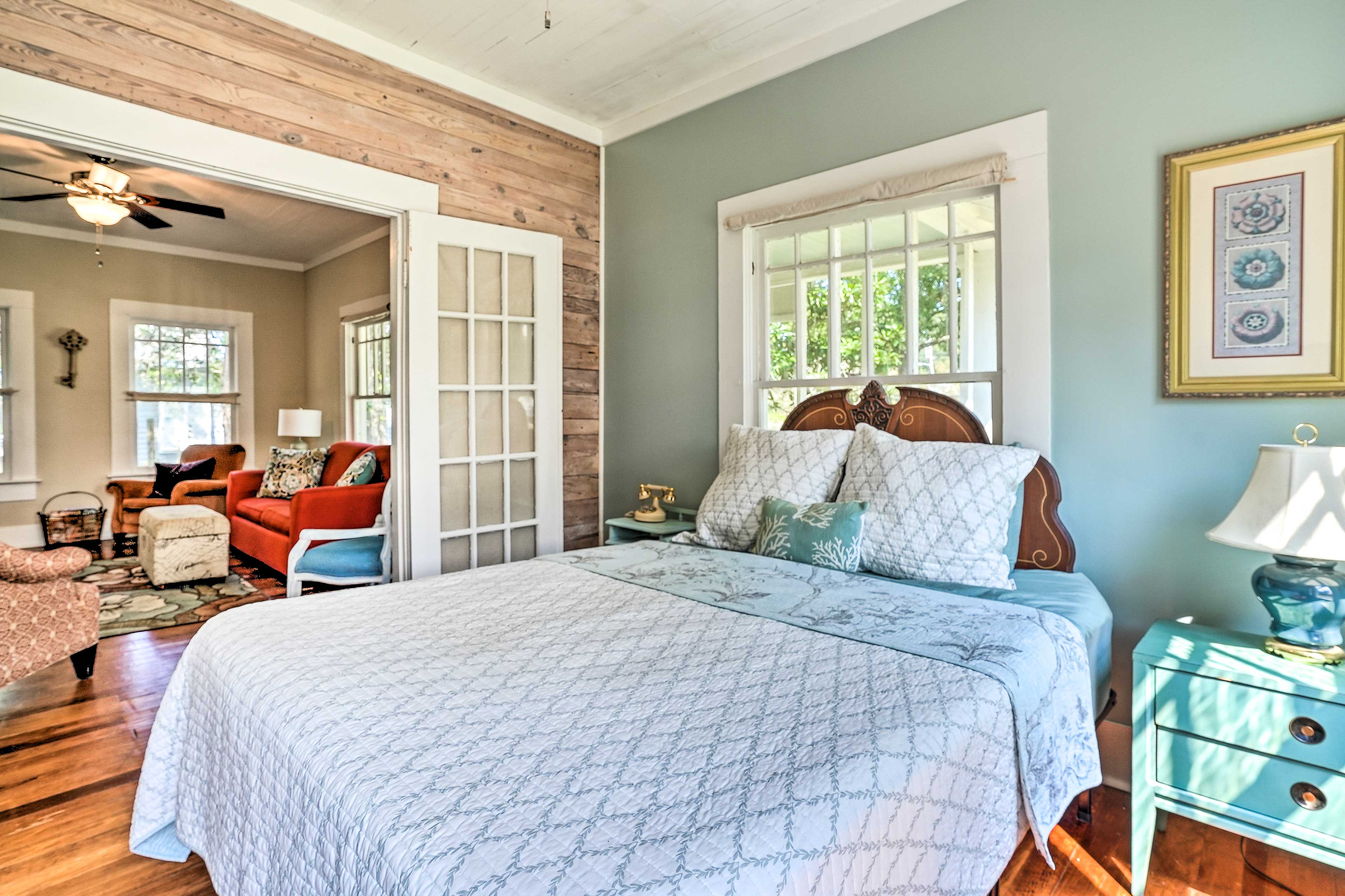 'Moon Pie Cottage' Near Dtwn Ocean Springs! Evolve