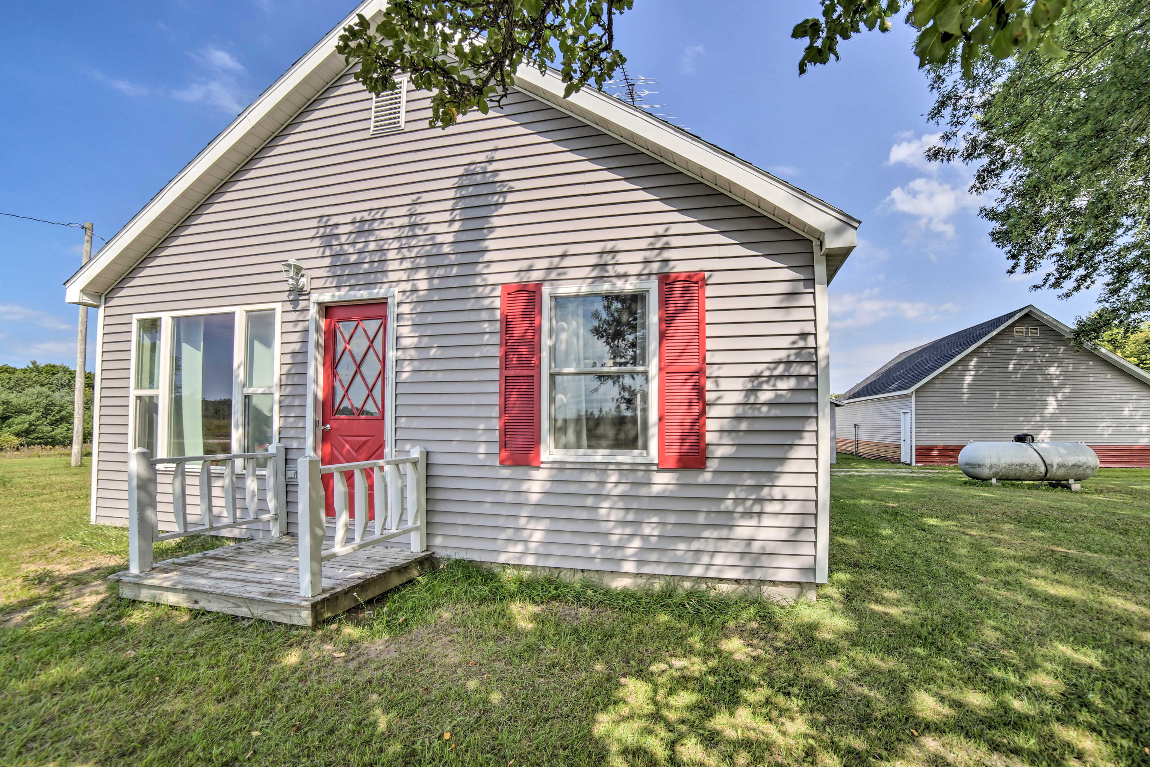 PetFriendly & Peaceful Northern Michigan Gem Newberry, MI Evolve