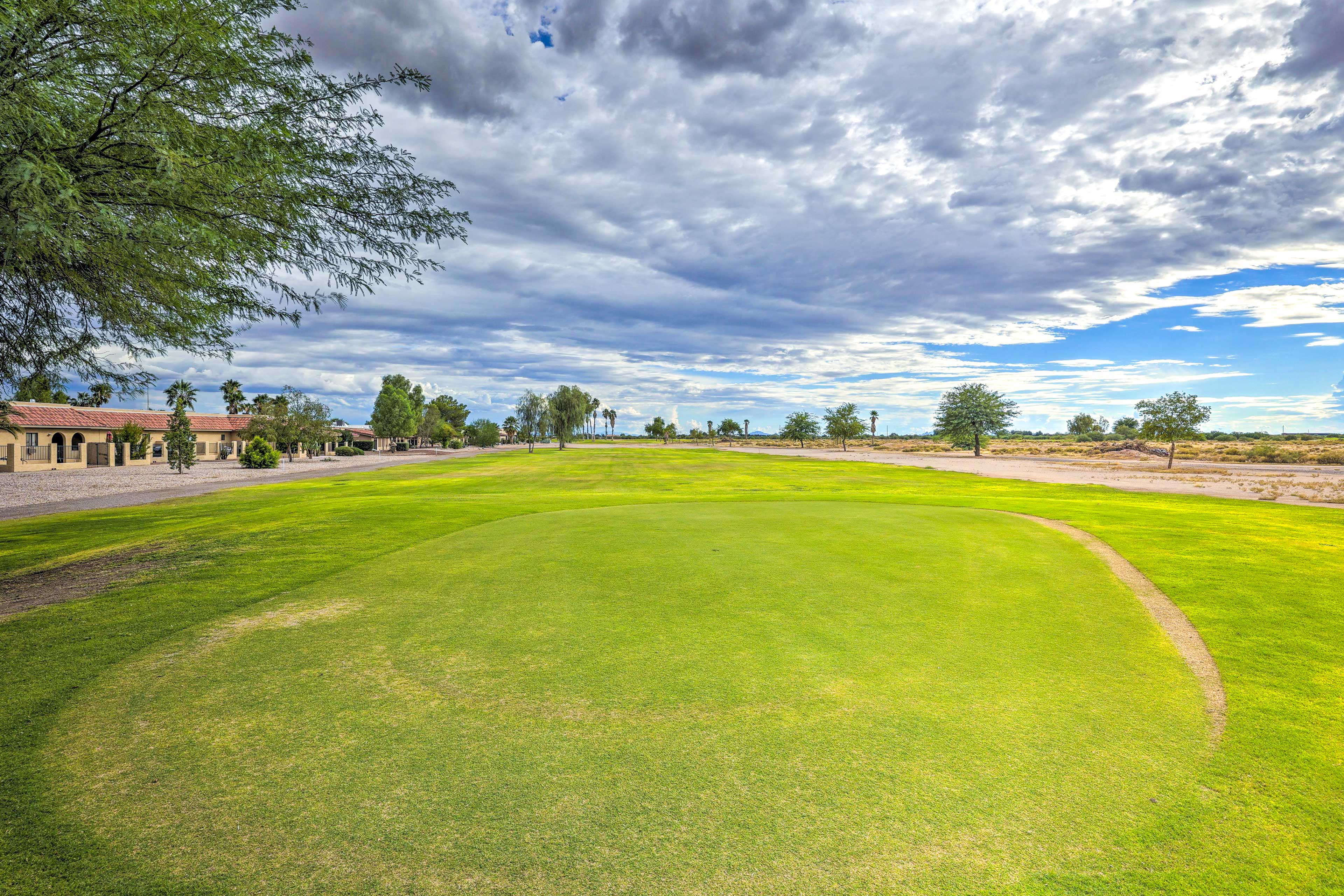 Casa Grande Getaway w/ Access to Golf Course! Evolve