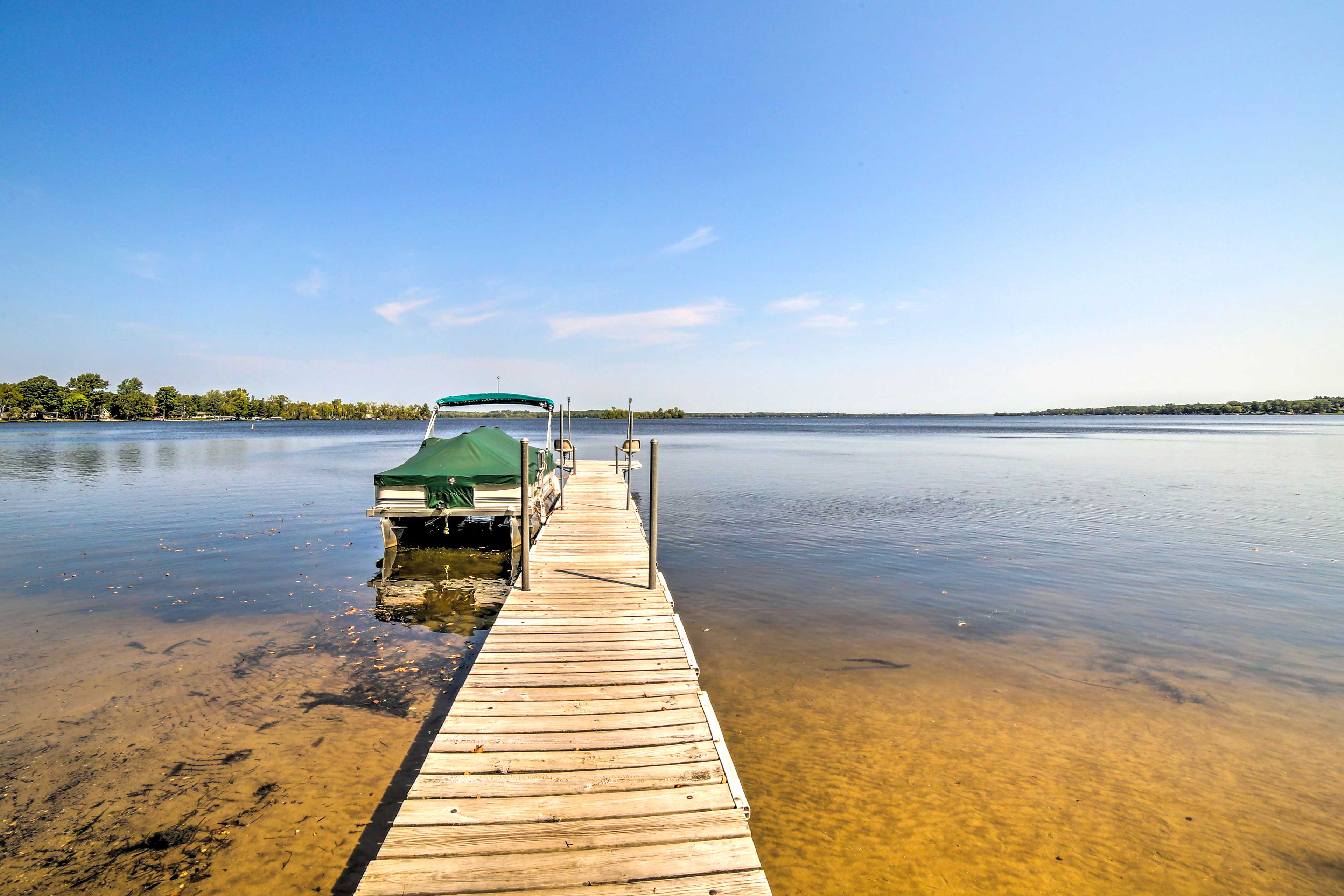 Crivitz Lakefront Escape w/ Boat Dock & Slip! Evolve