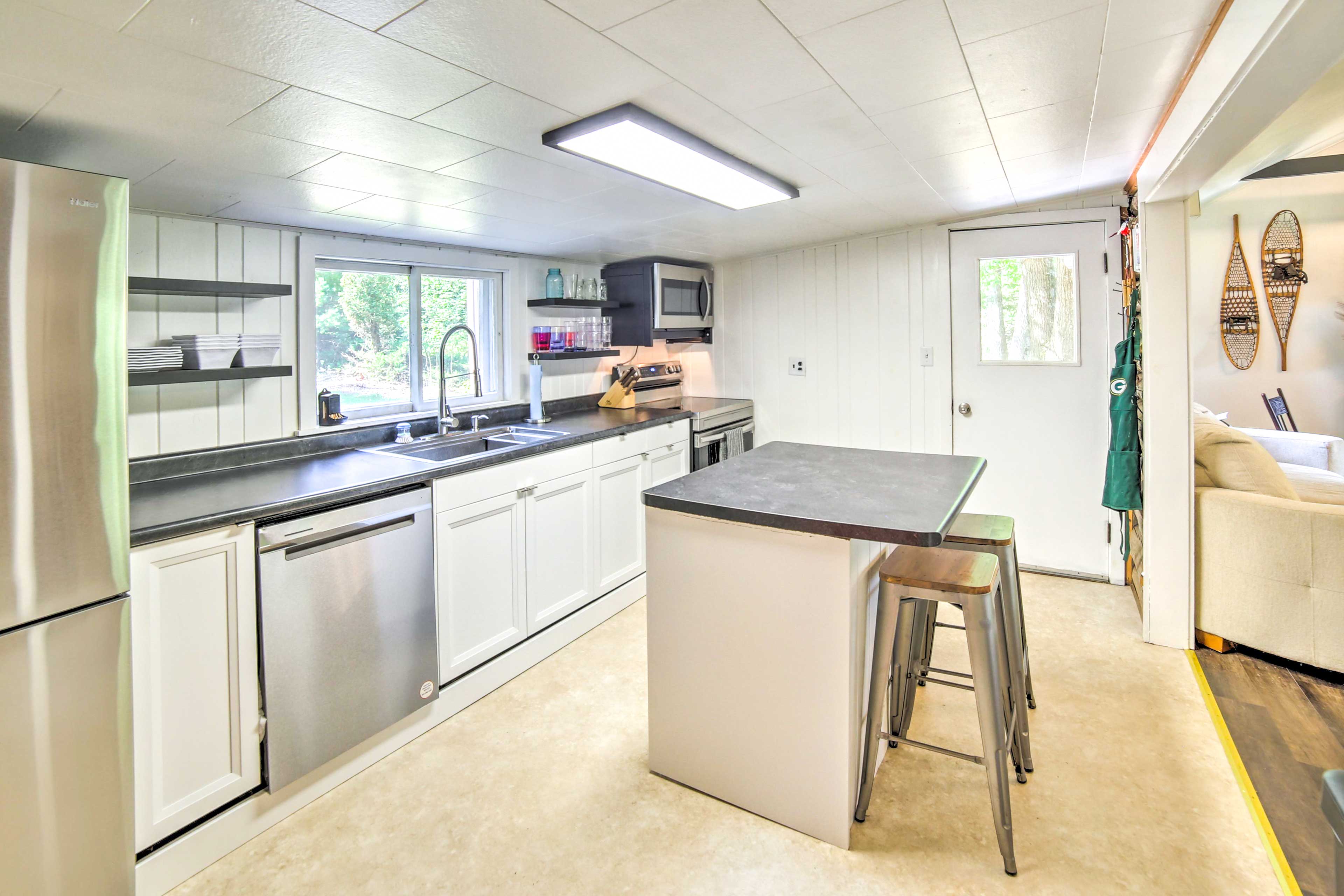 Crivitz Lakefront Escape w/ Boat Dock & Slip! Evolve