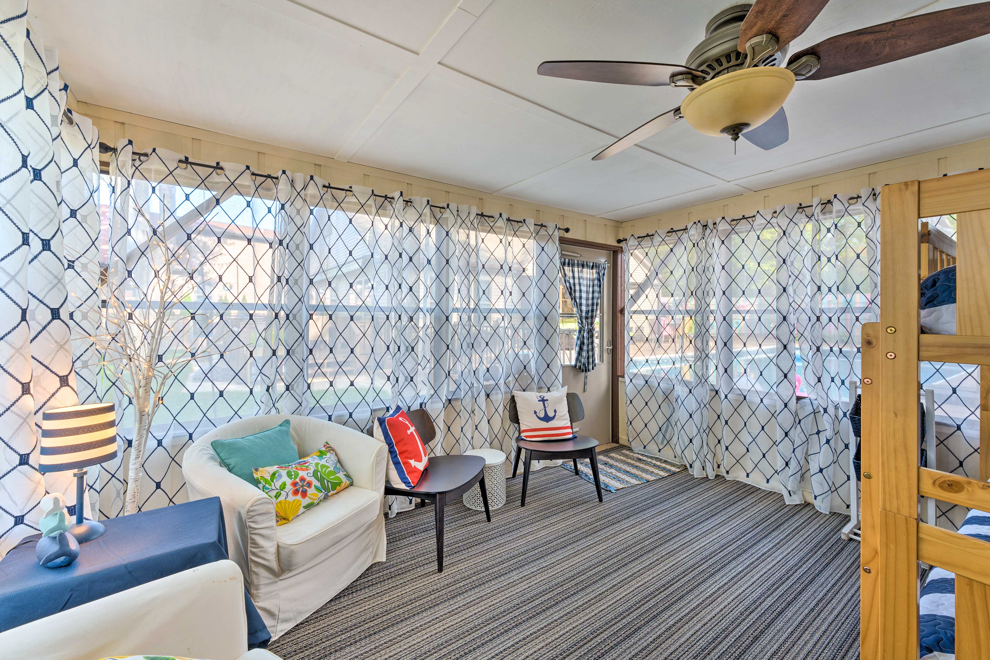 'Rock River Retreat' w/ Dock & Seasonal Pool! Edgerton, WI Evolve