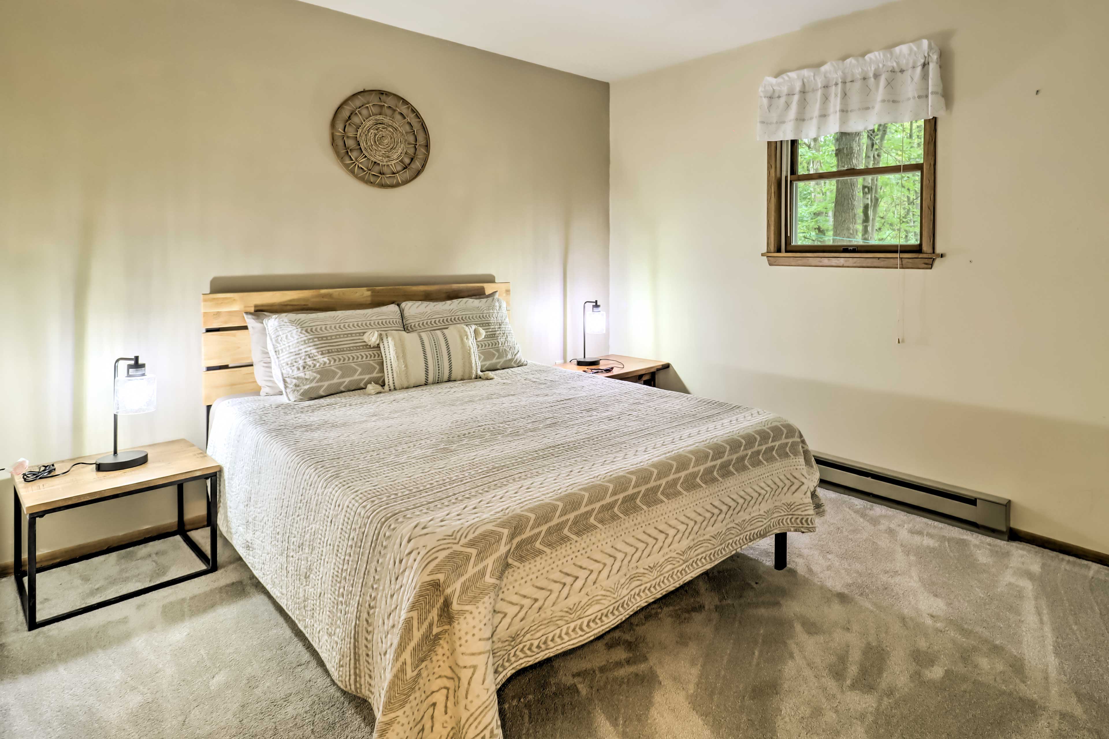 NEW! Charming Jim Thorpe Getaway w/ Deck + Yard! Evolve