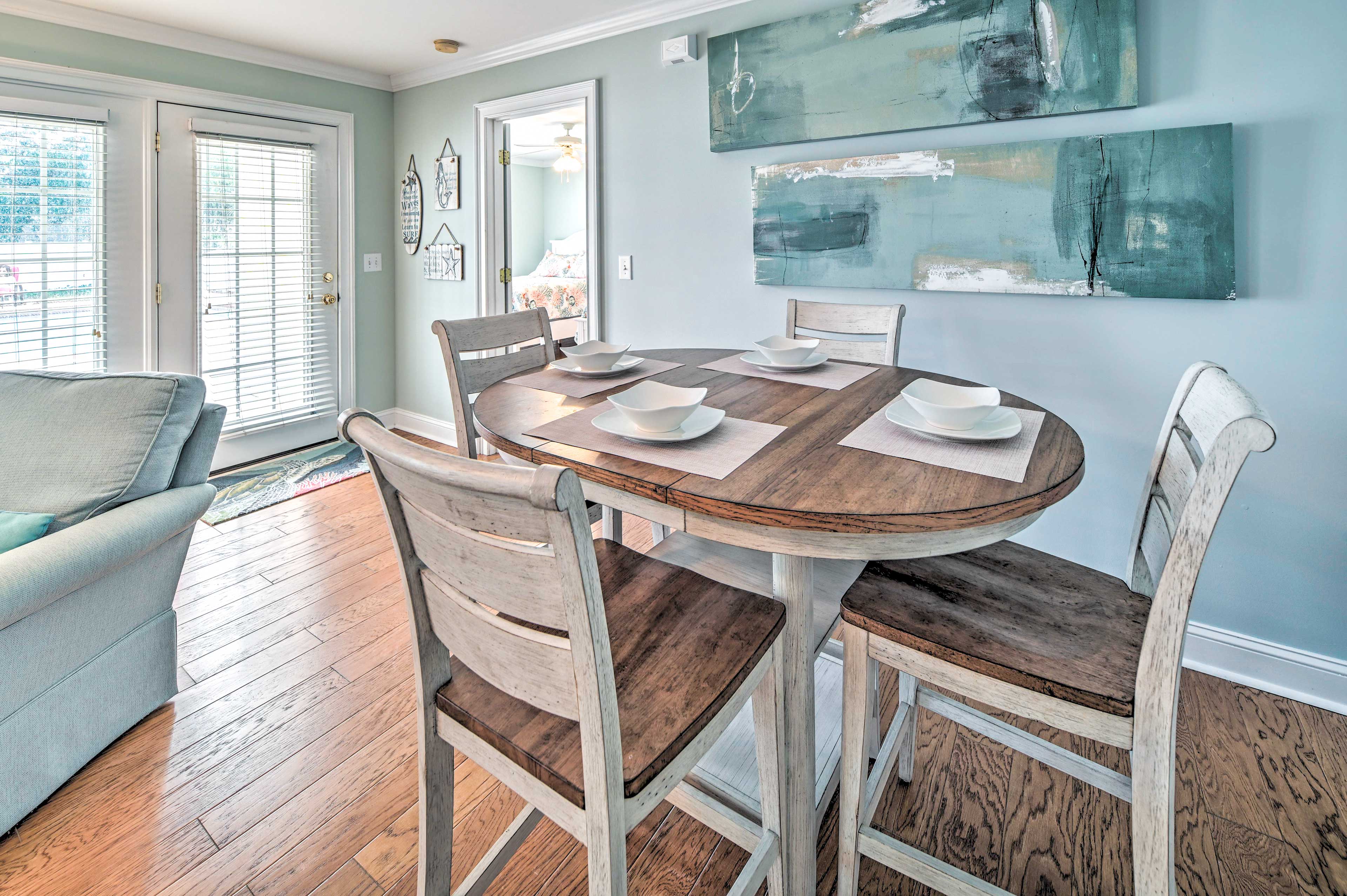 Murrells Inlet Escape w/ Private Pool + Grill Evolve