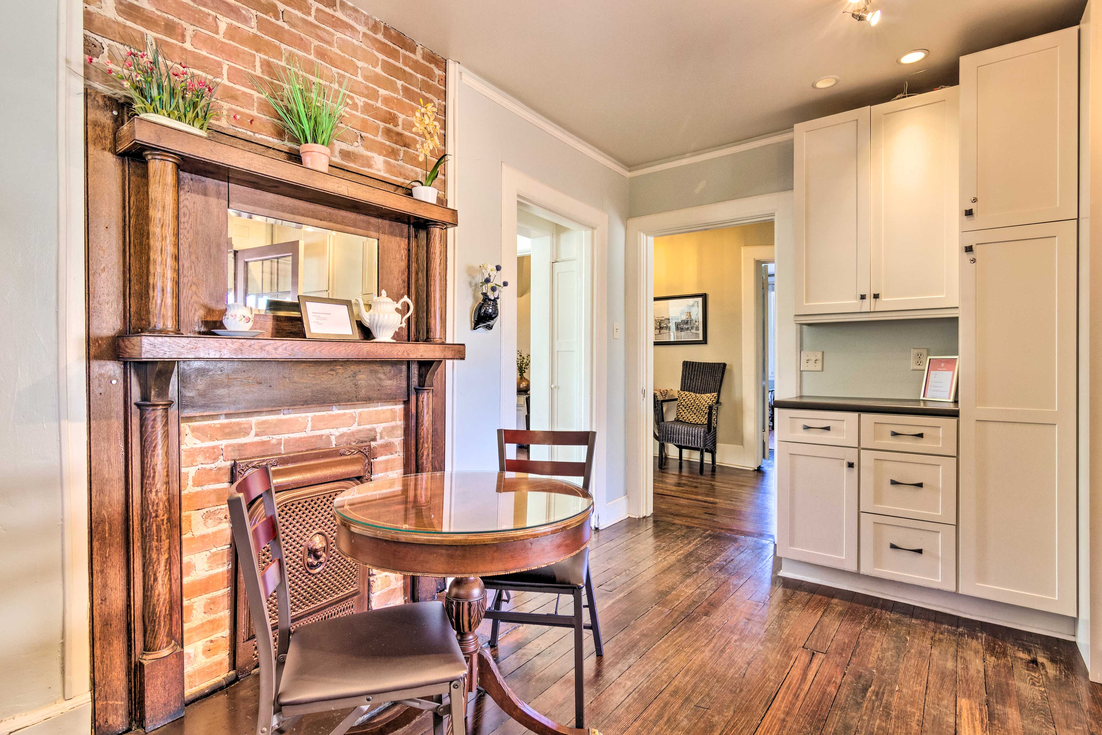 Lovely Asheville Apartment 3 Mi to Dtwn! Evolve