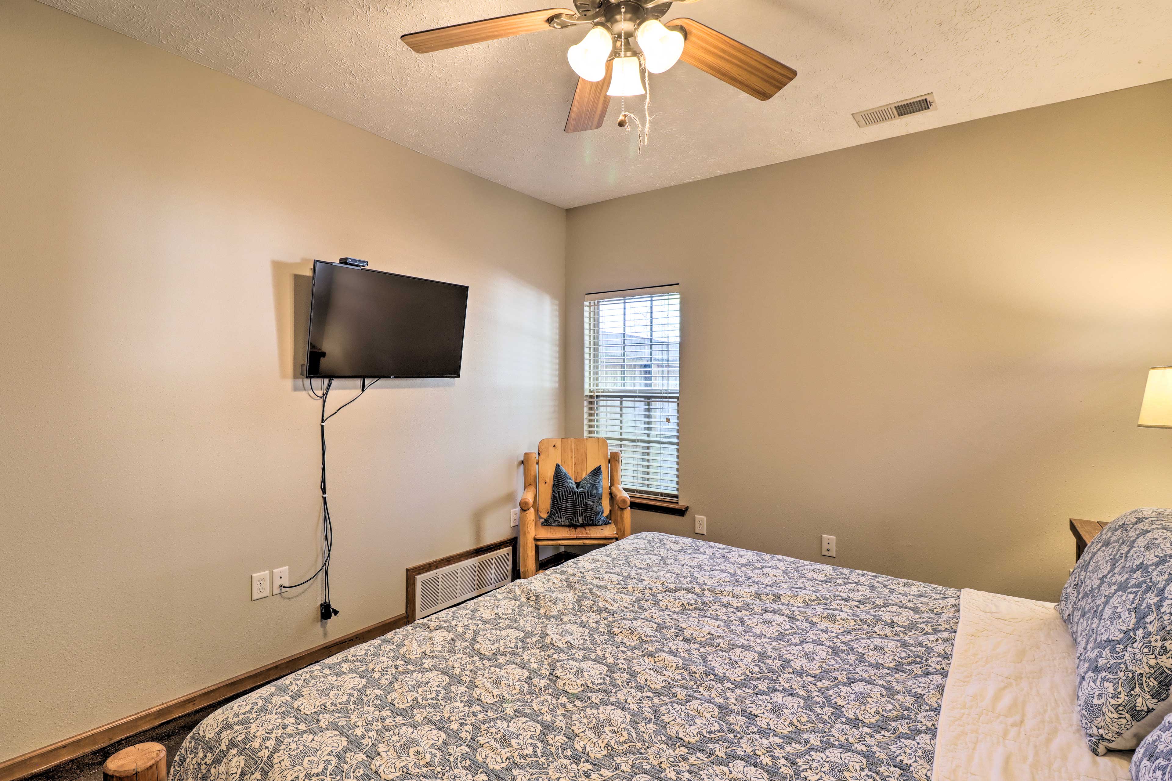 Heber Springs Cabin 1 Mi to Sugarloaf Mtn! Evolve